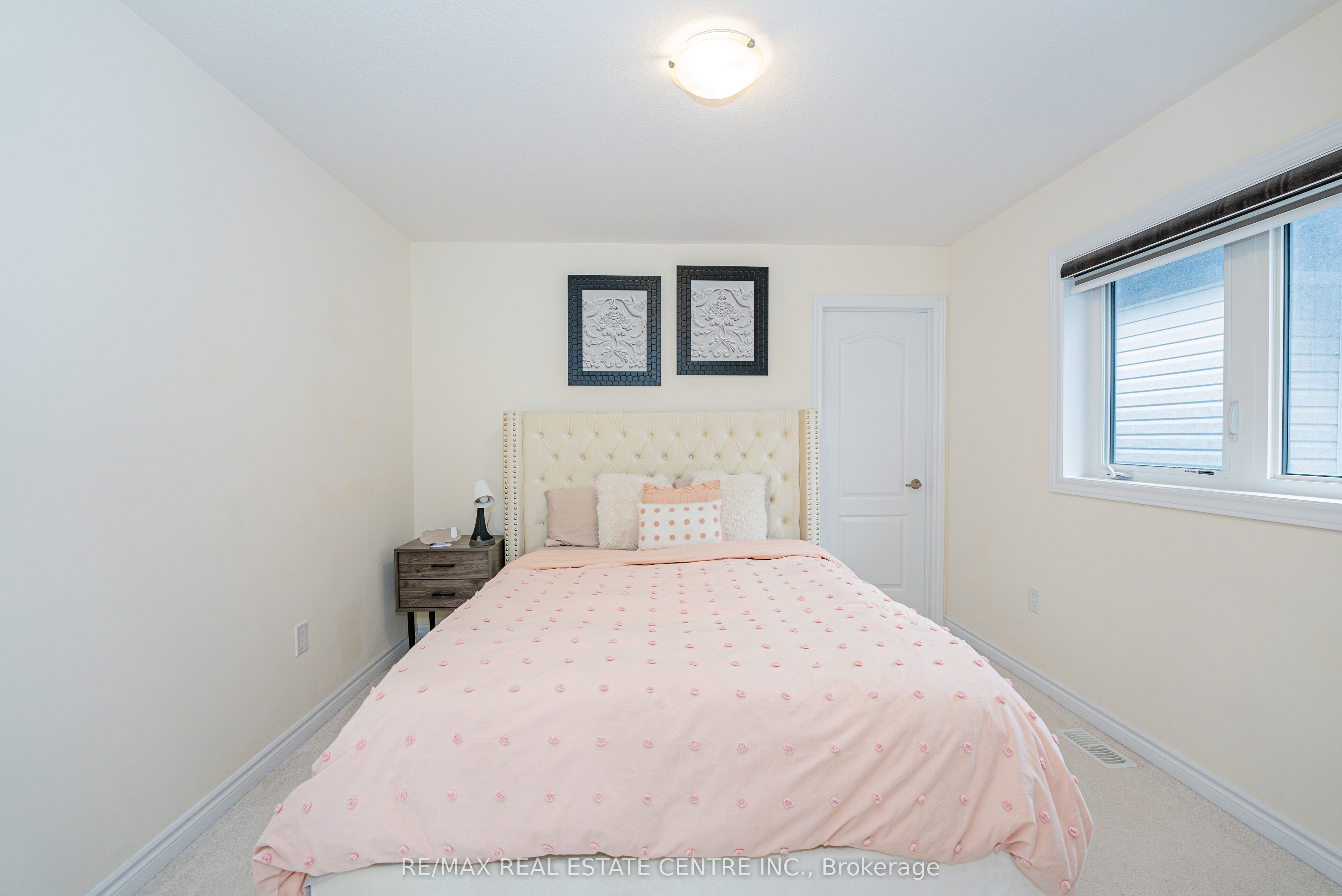 22 Oaktree Drive Property Photo 34