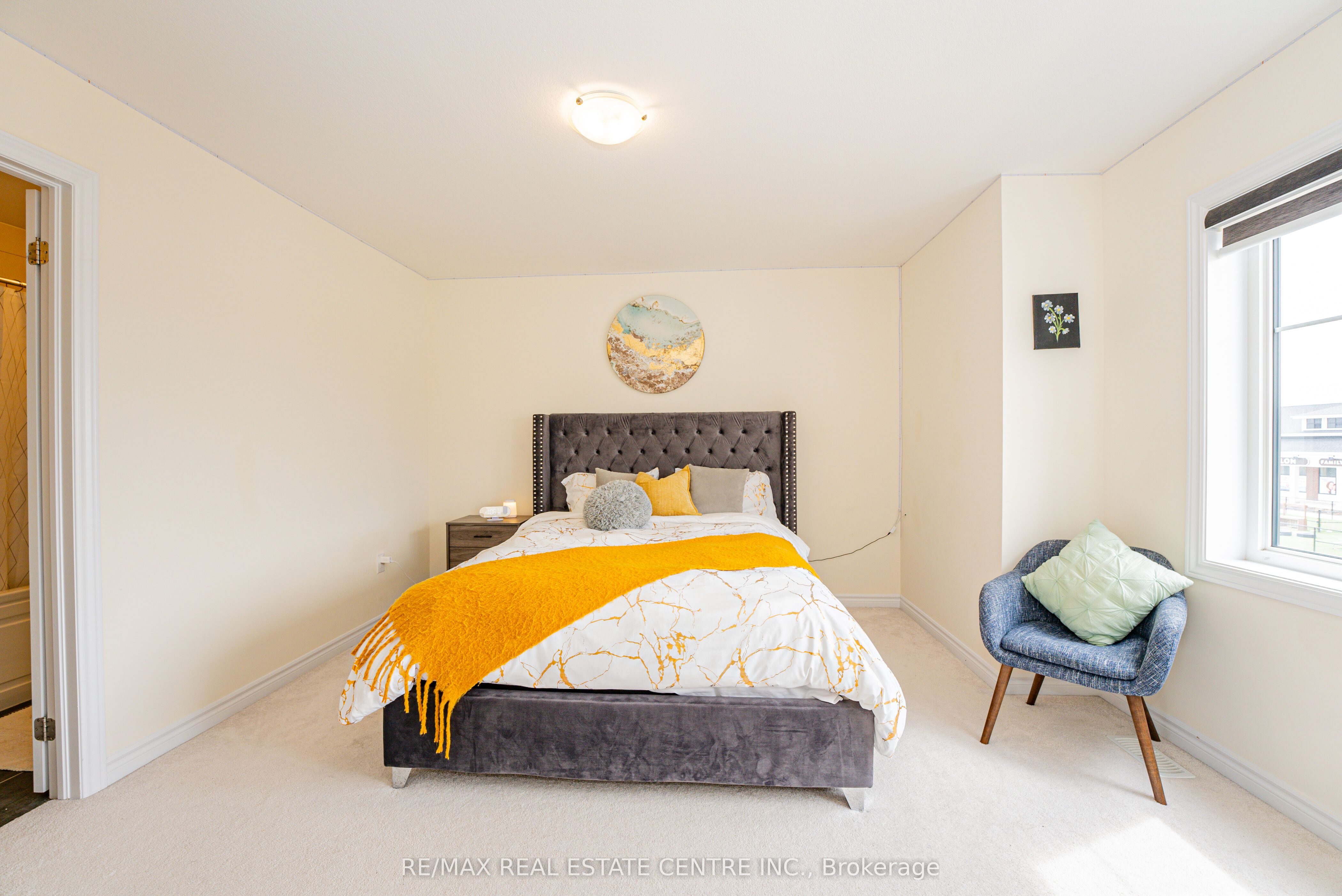 22 Oaktree Drive Property Photo 36