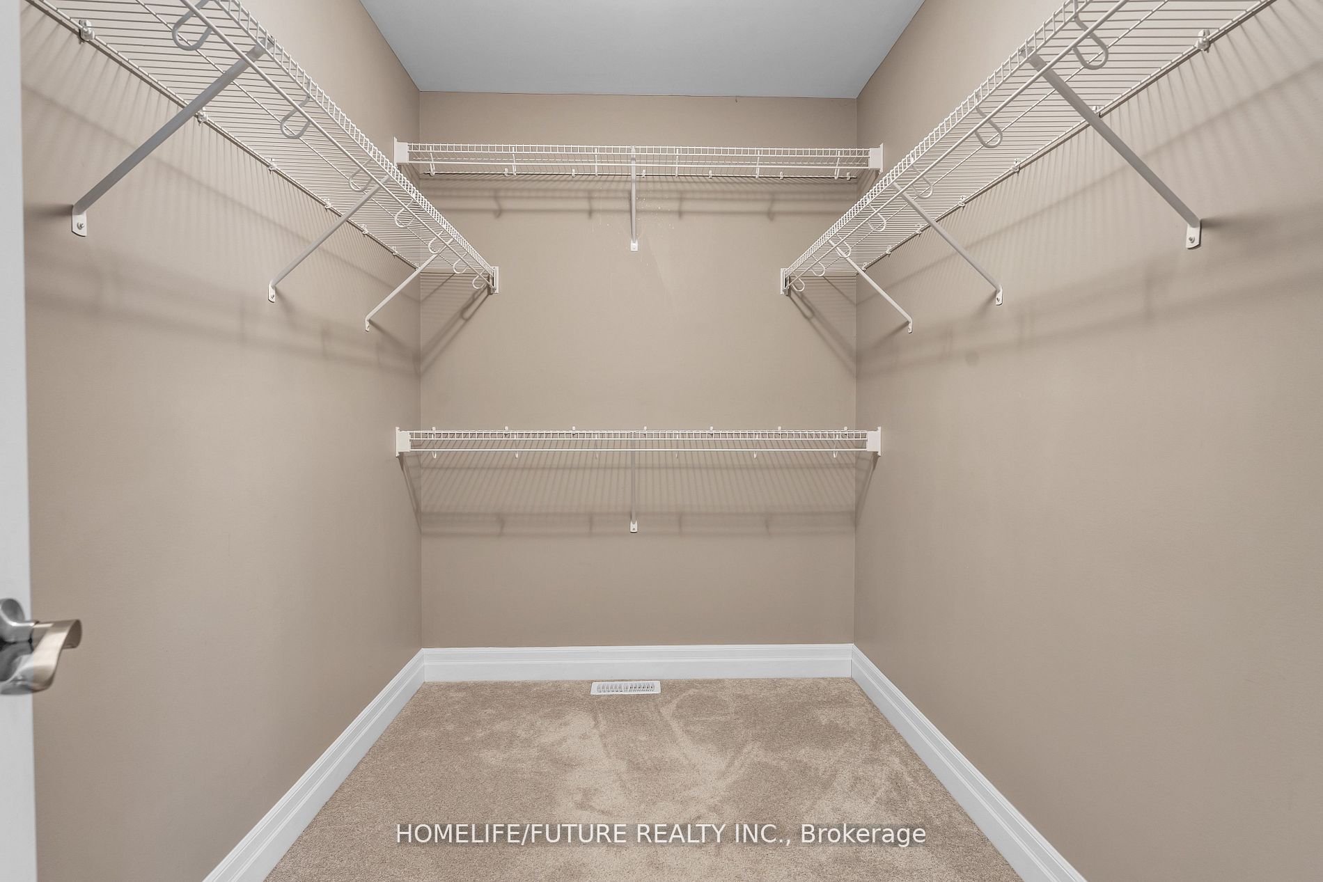 1508 Berkshire Drive Property Photo 10