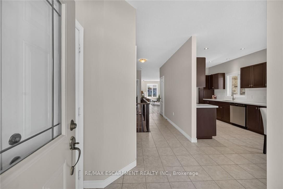 14 Ecker Lane Property Photo 4