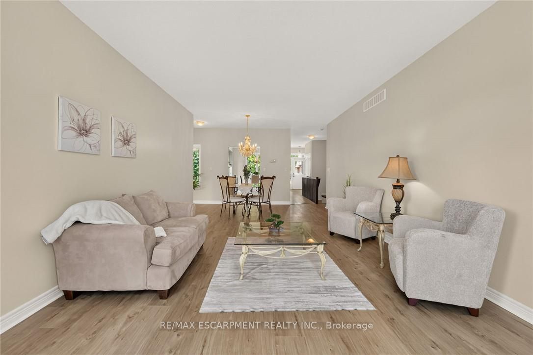 14 Ecker Lane Property Photo 18