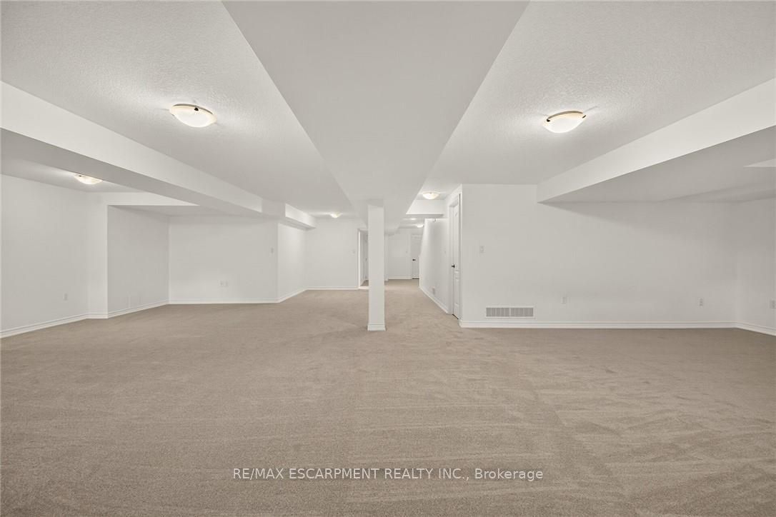 14 Ecker Lane Property Photo 33