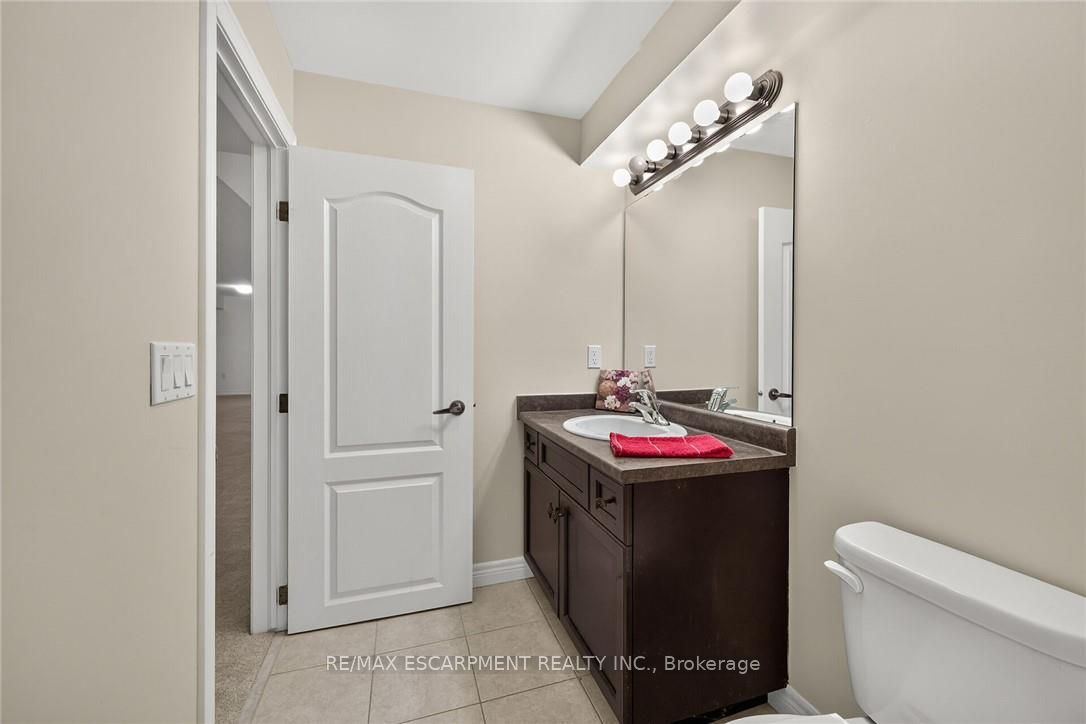 14 Ecker Lane Property Photo 38