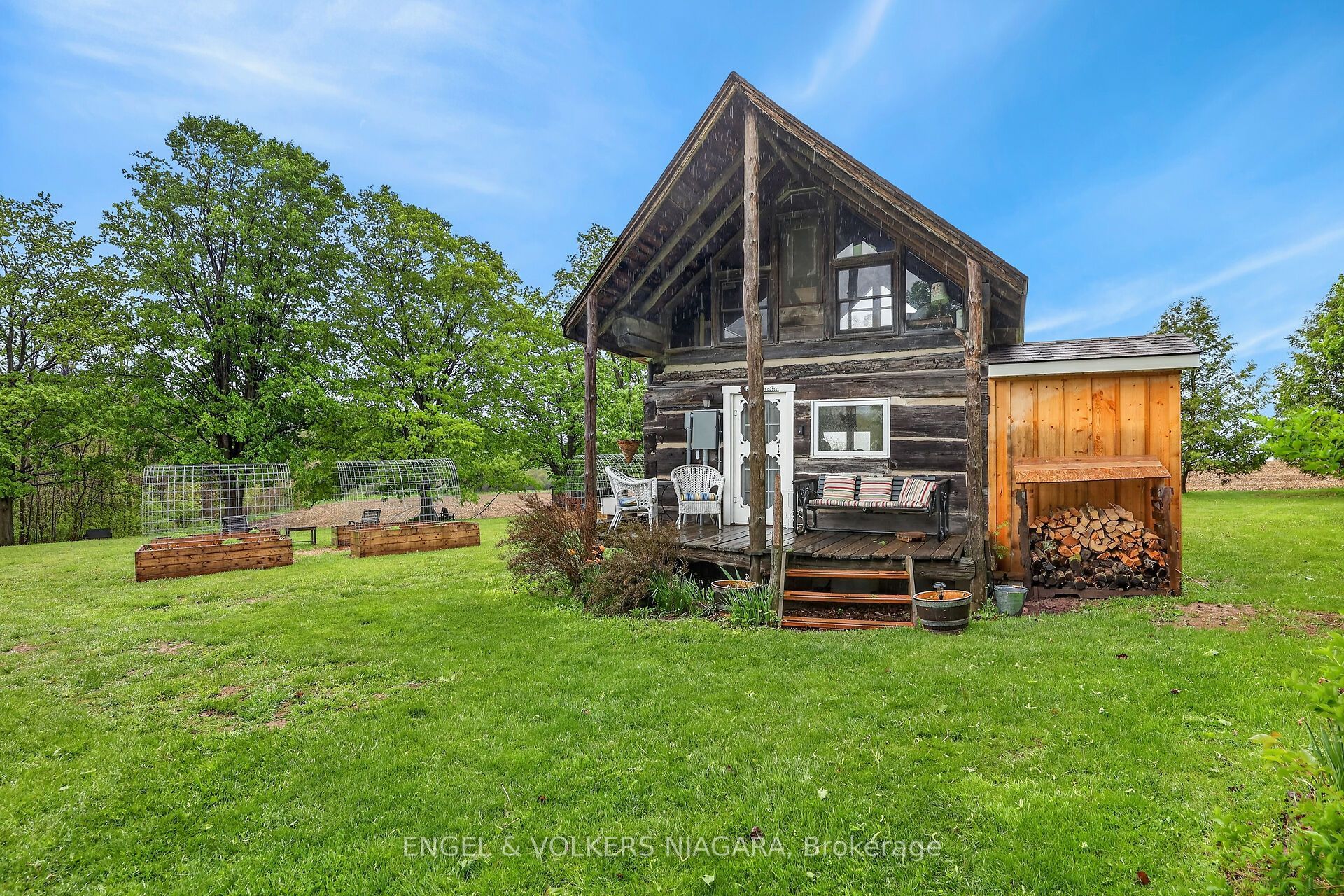 40751 Londesboro Road Property Photo 3