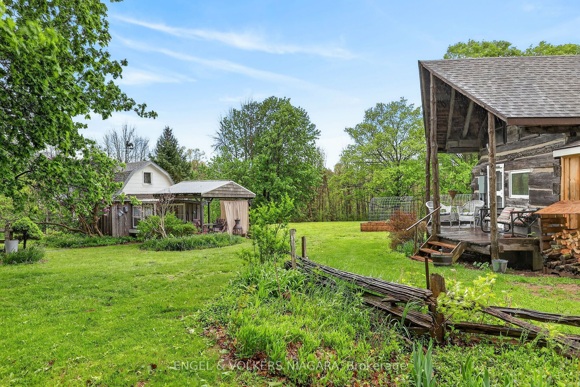 40751 Londesboro Road Property Photo 4