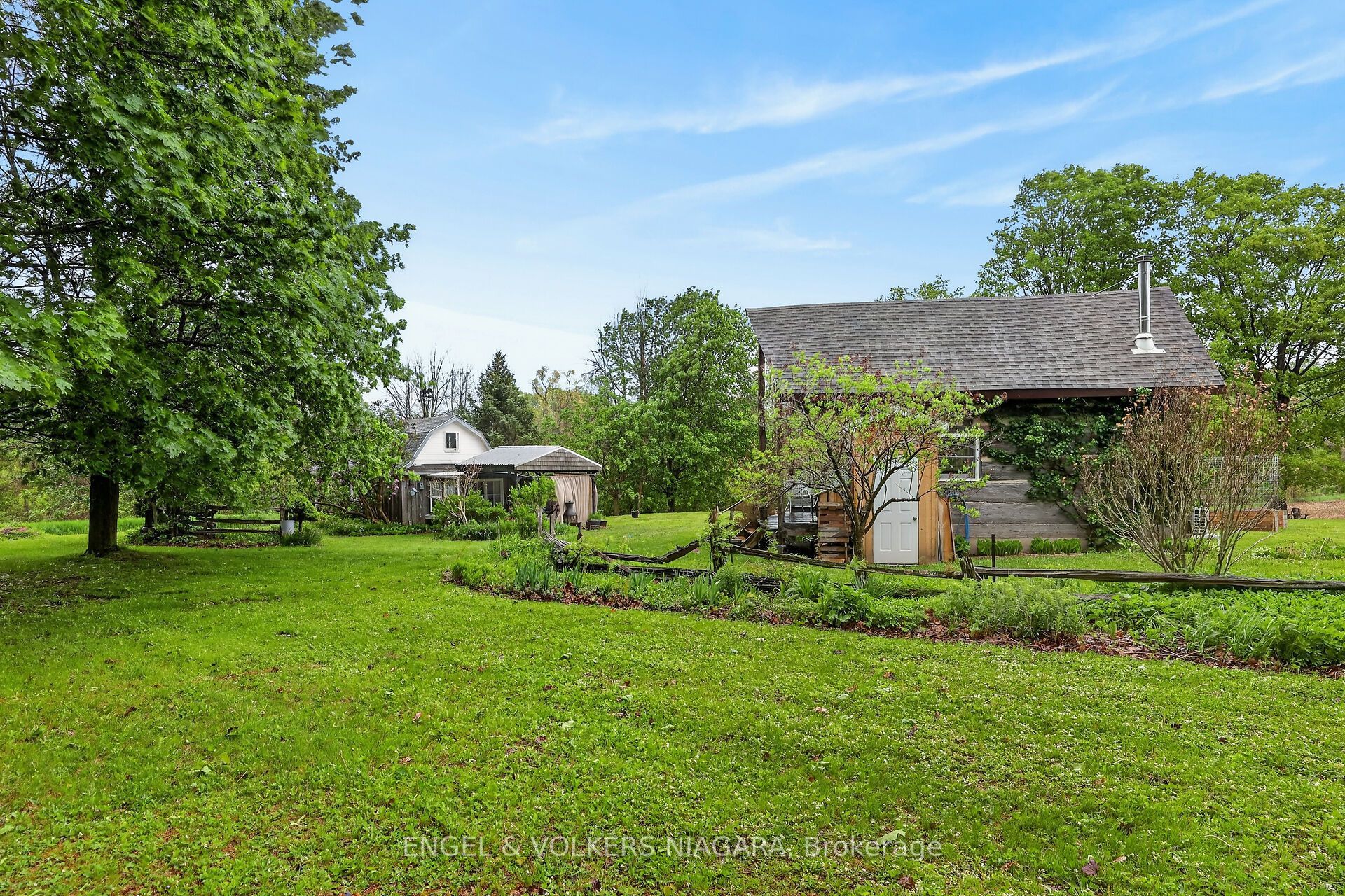 40751 Londesboro Road Property Photo 5