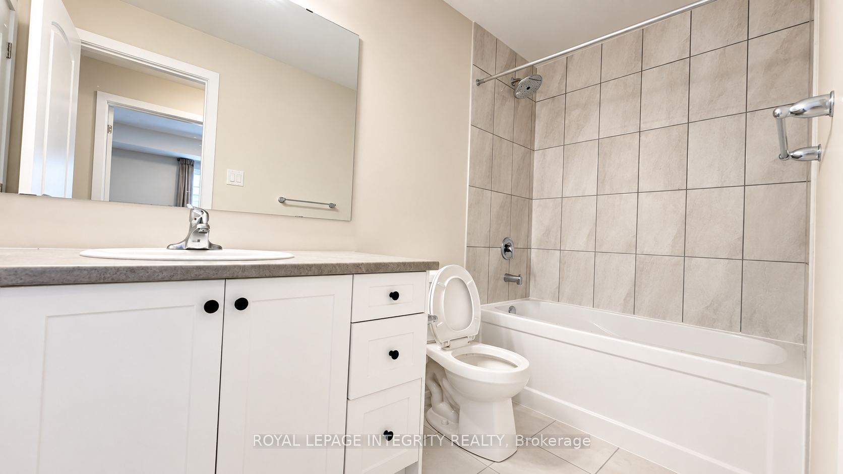 515 Celestine Private Property Photo 12