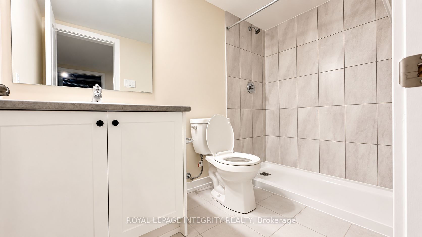 515 Celestine Private Property Photo 18