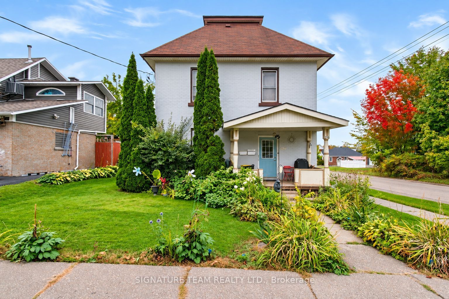 256 Maple Avenue Property Photo 1