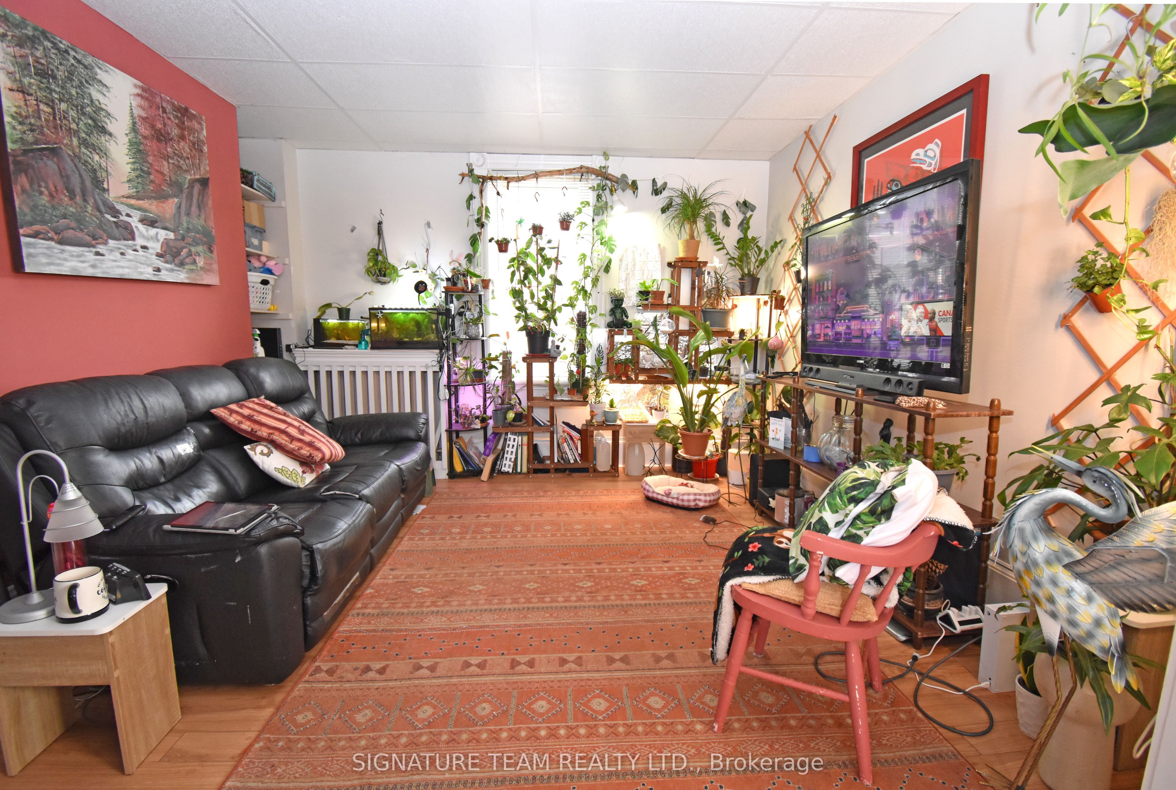 256 Maple Avenue Property Photo 9