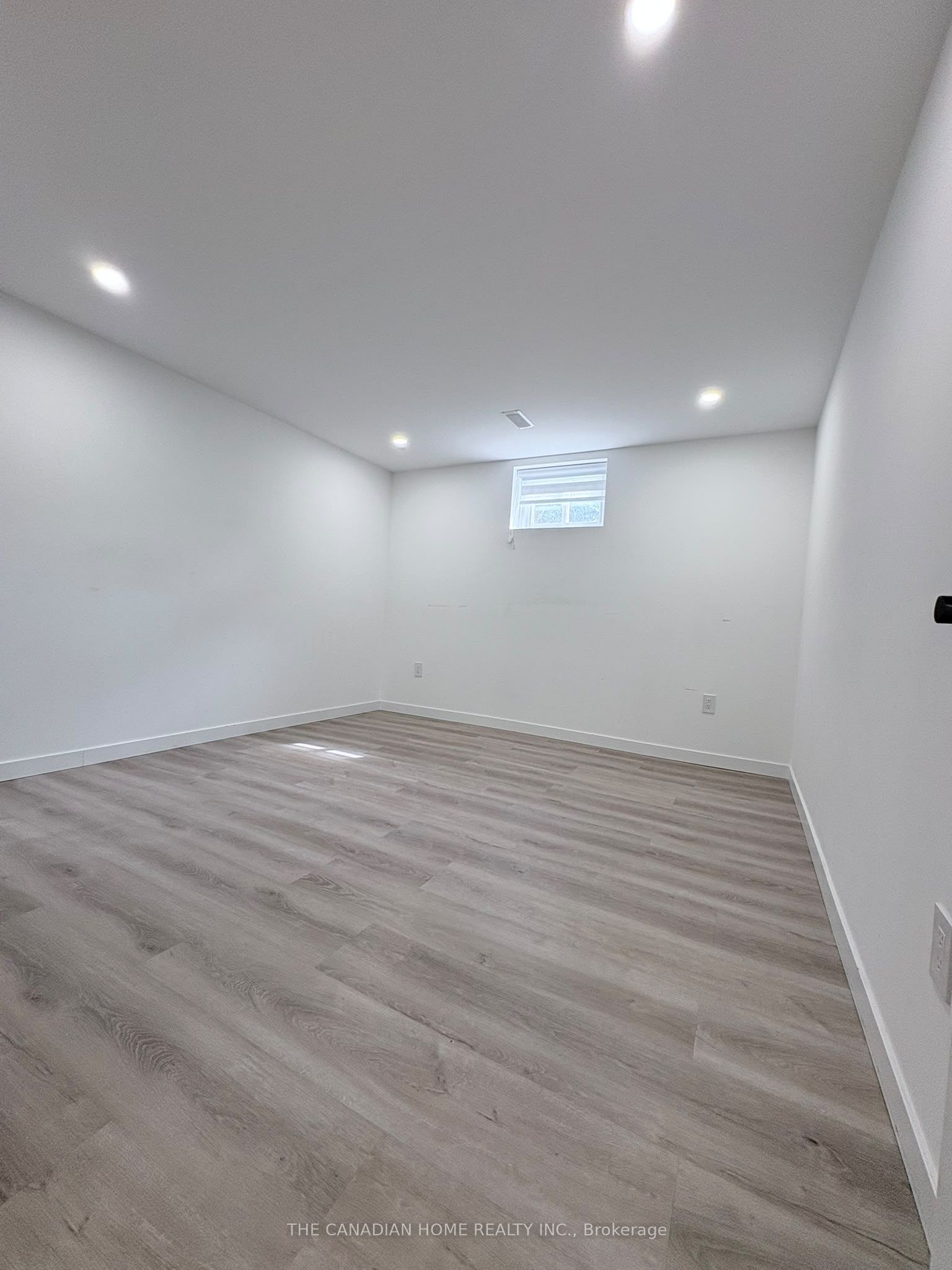 63 Champlain Avenue 2 Property Photo 6