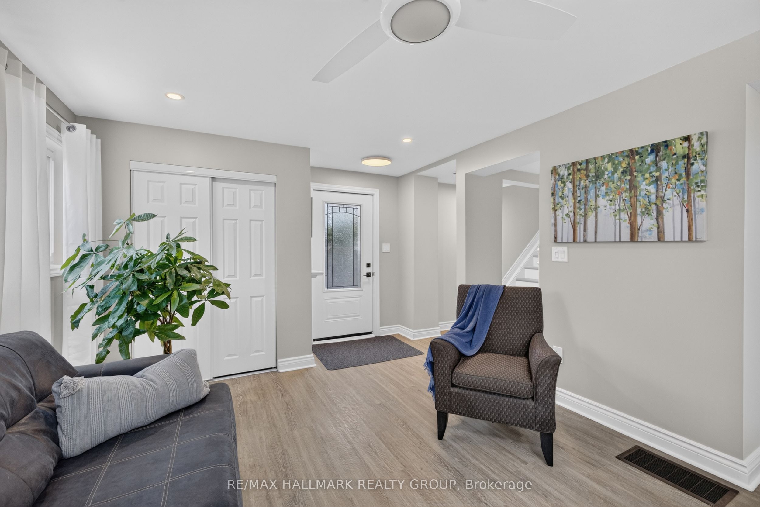 241 Lewis Street E Property Photo 5