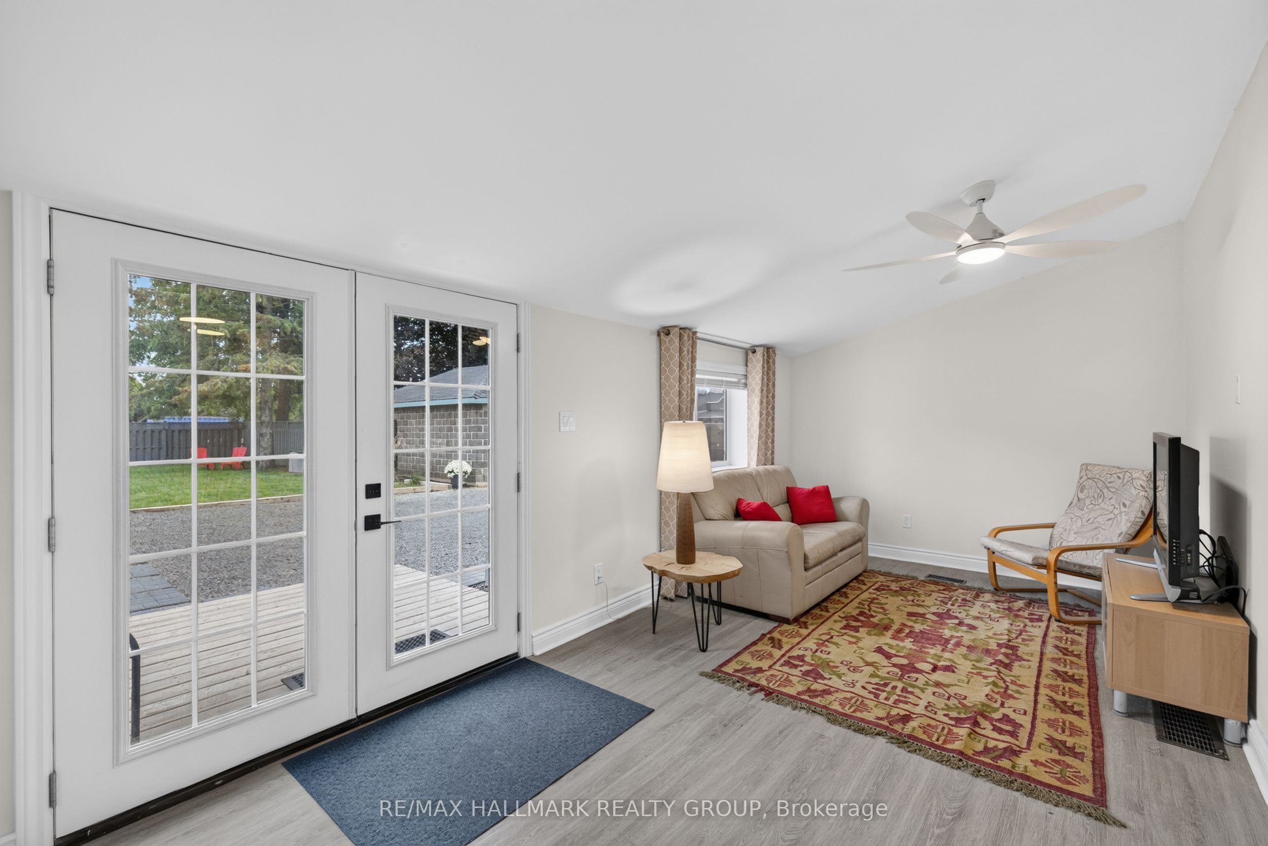 241 Lewis Street E Property Photo 14