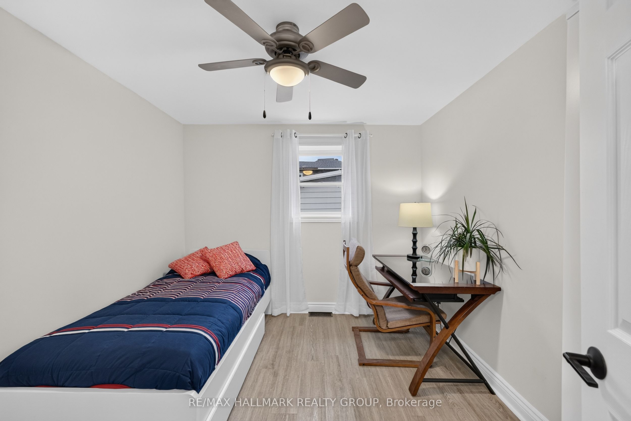 241 Lewis Street E Property Photo 18