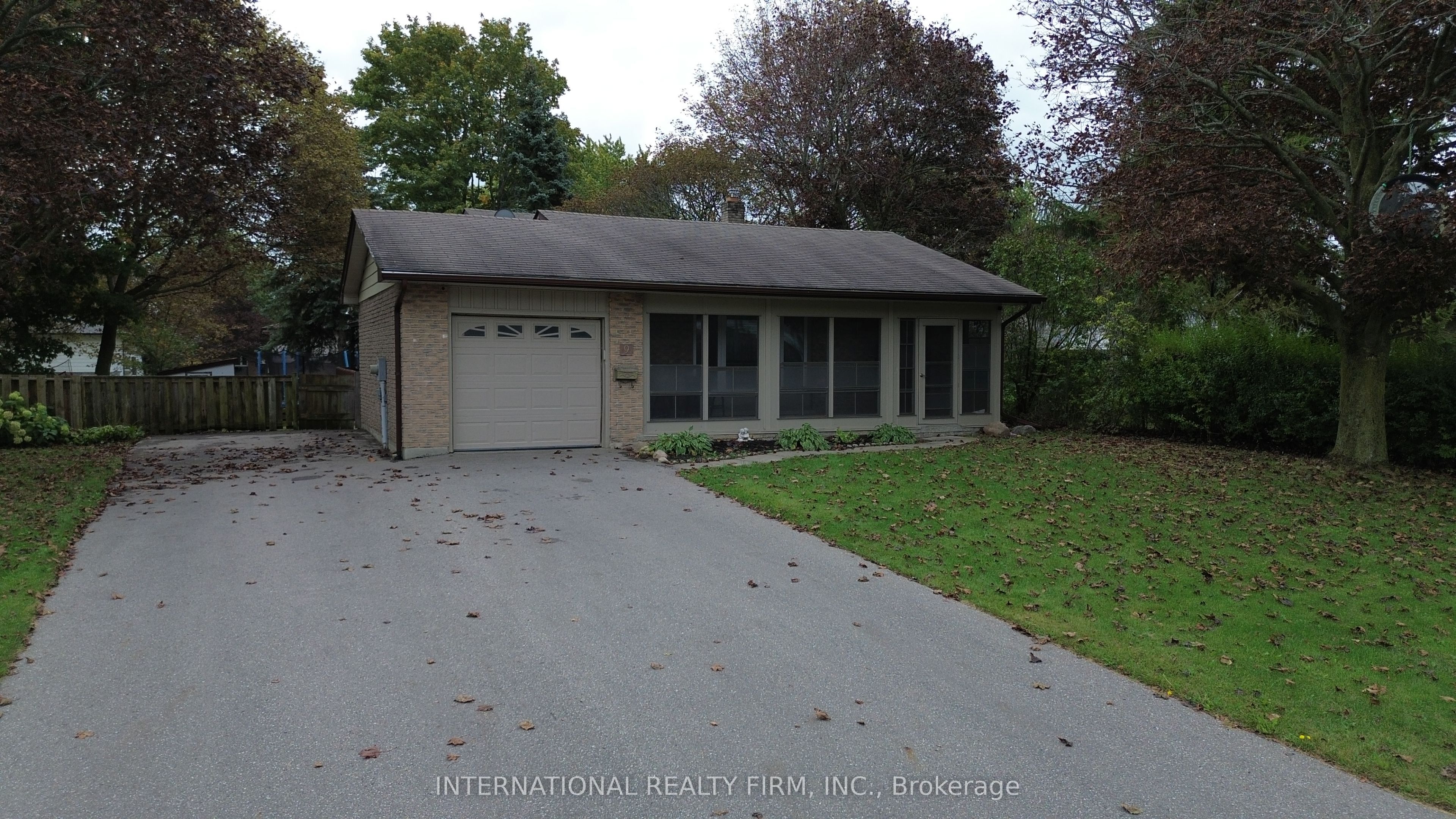 9 Vaughan Avenue