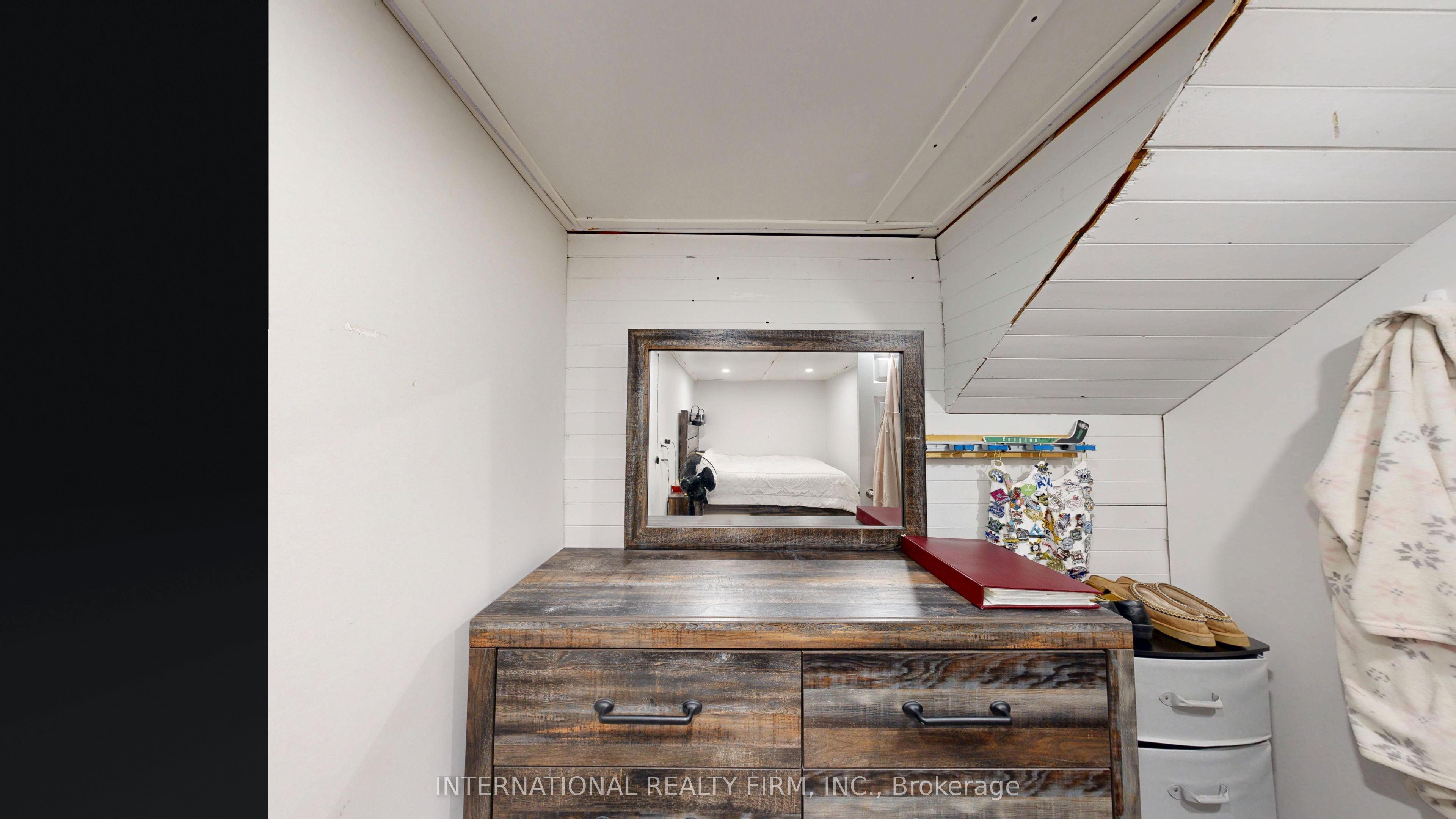 9 Vaughan Avenue Property Photo 10