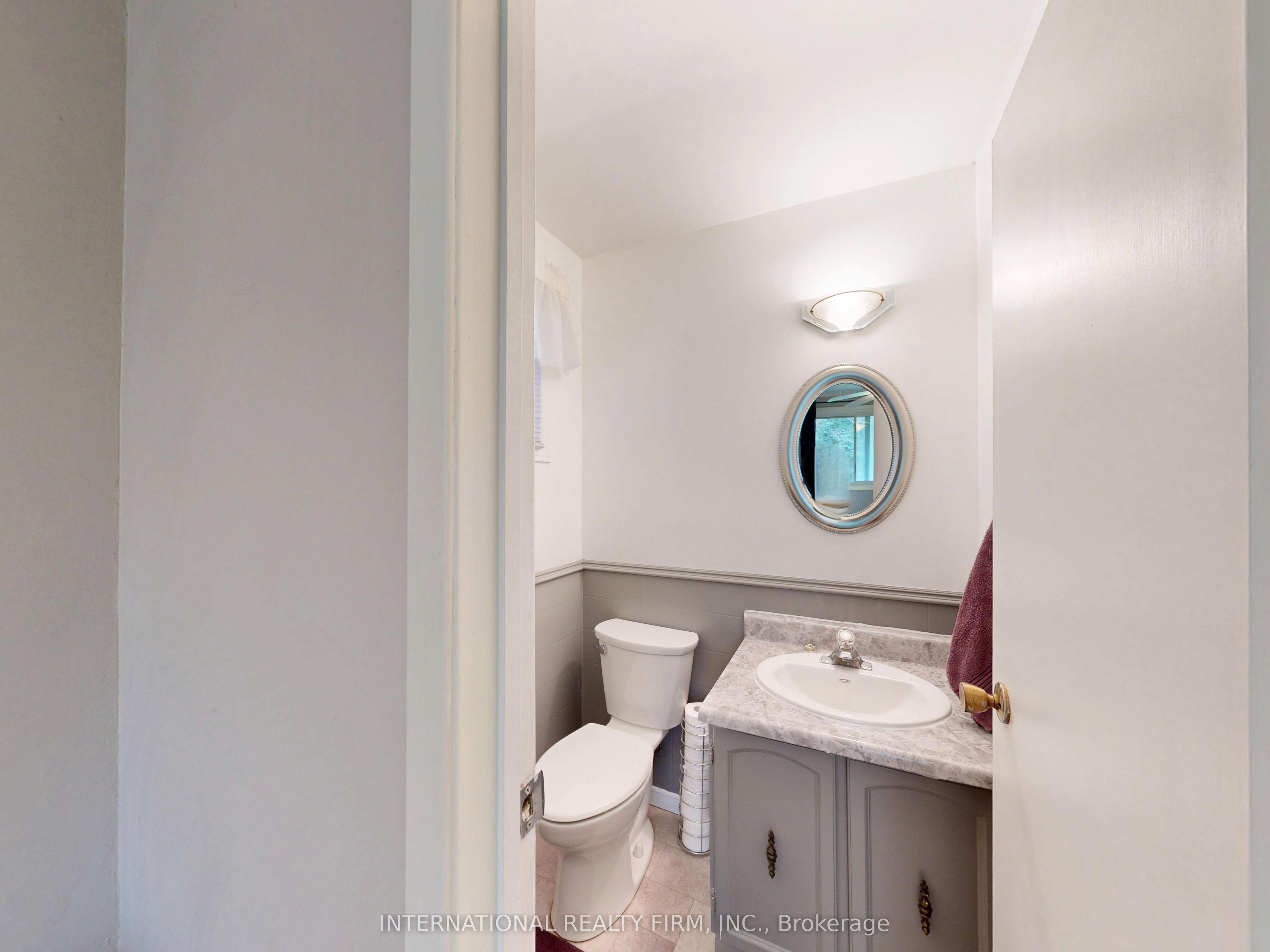 9 Vaughan Avenue Property Photo 11
