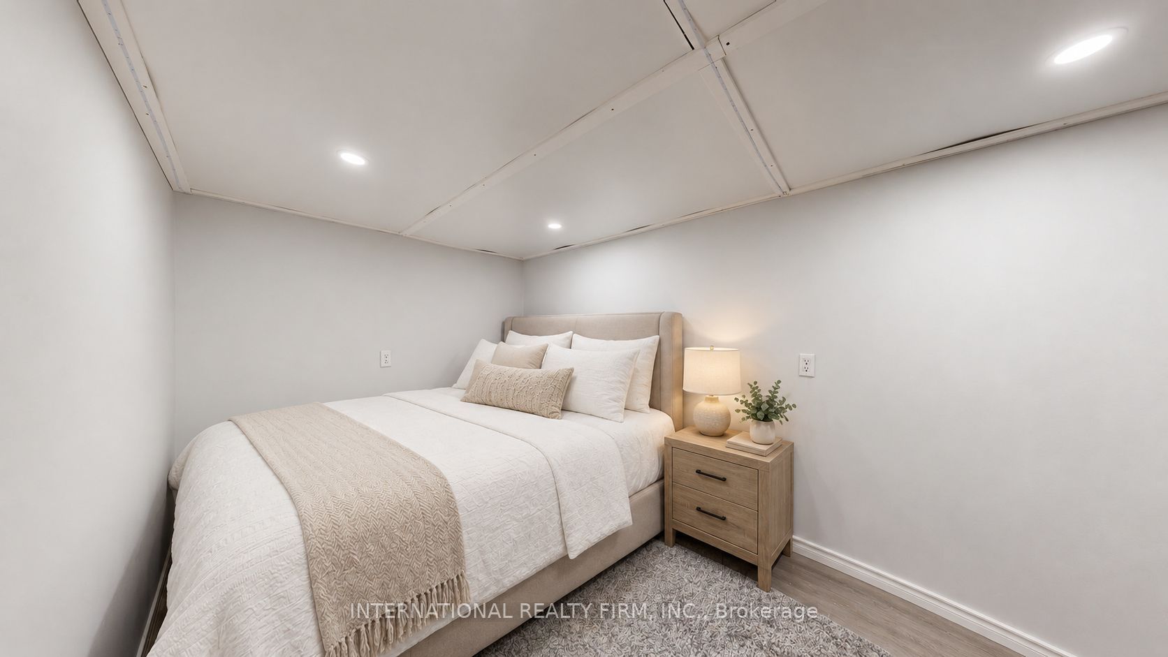 9 Vaughan Avenue Property Photo 12