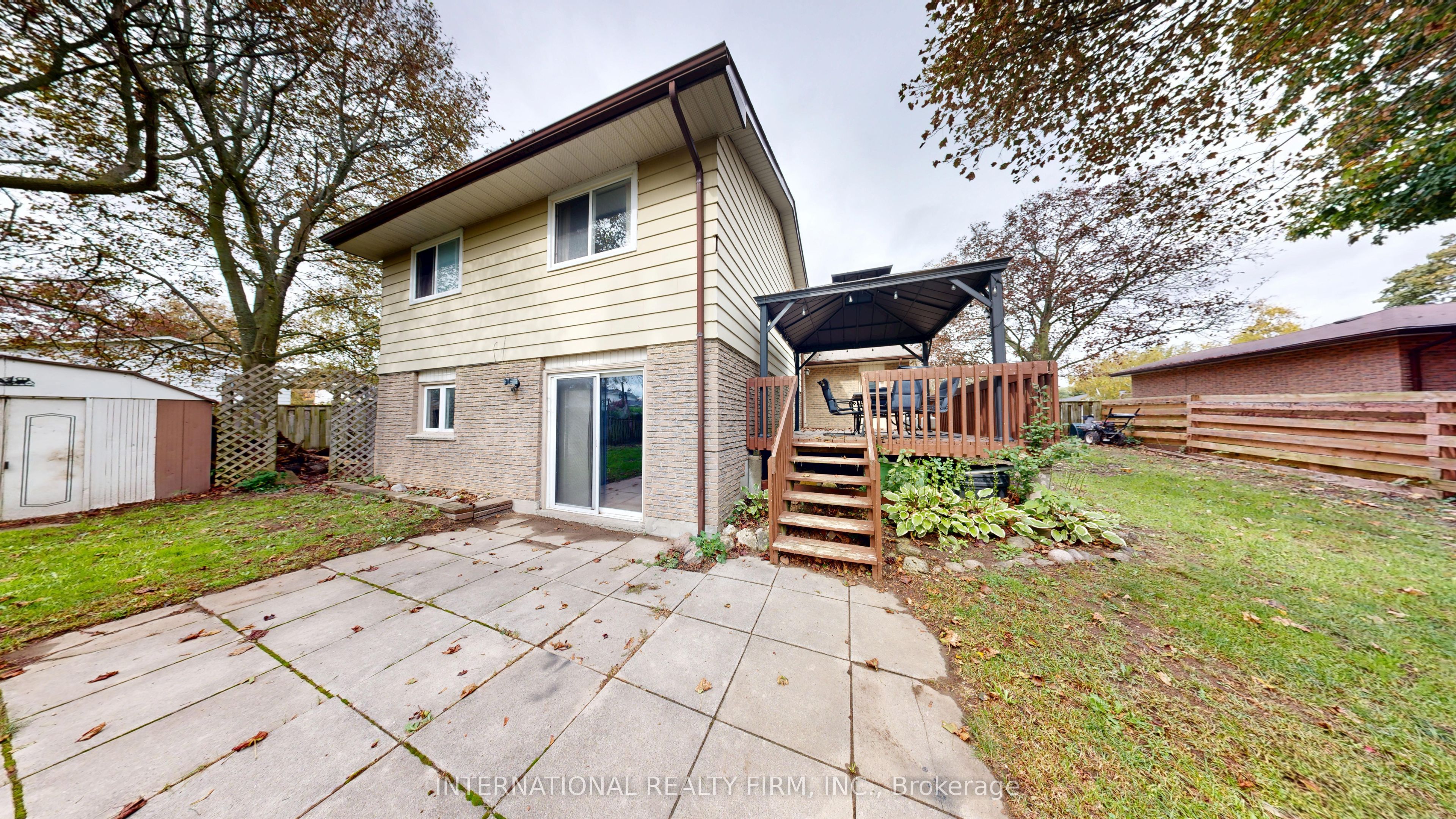 9 Vaughan Avenue Property Photo 17