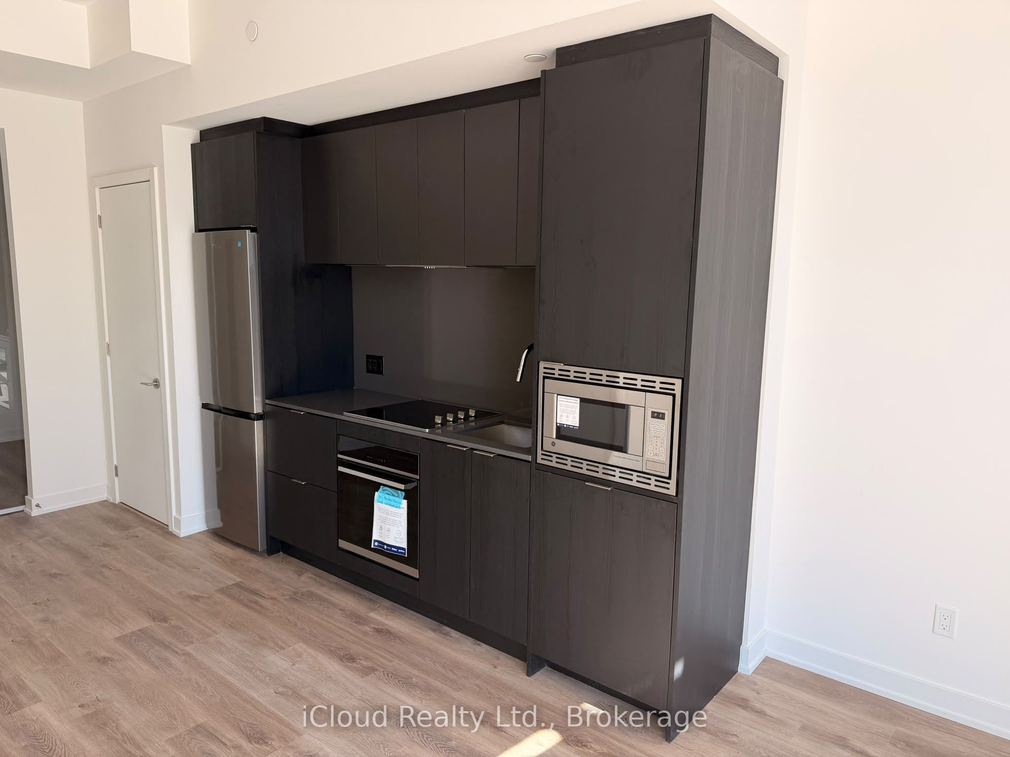 91 John Street North Street 508 Property Photo 1