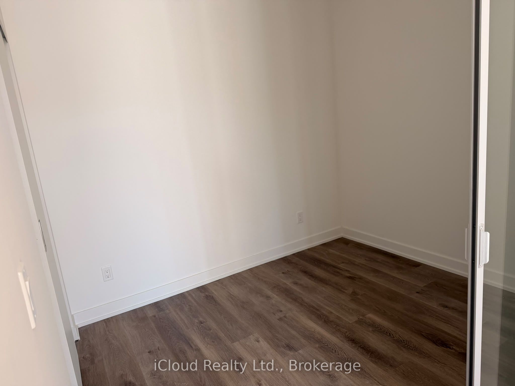 91 John Street North Street 508 Property Photo 5