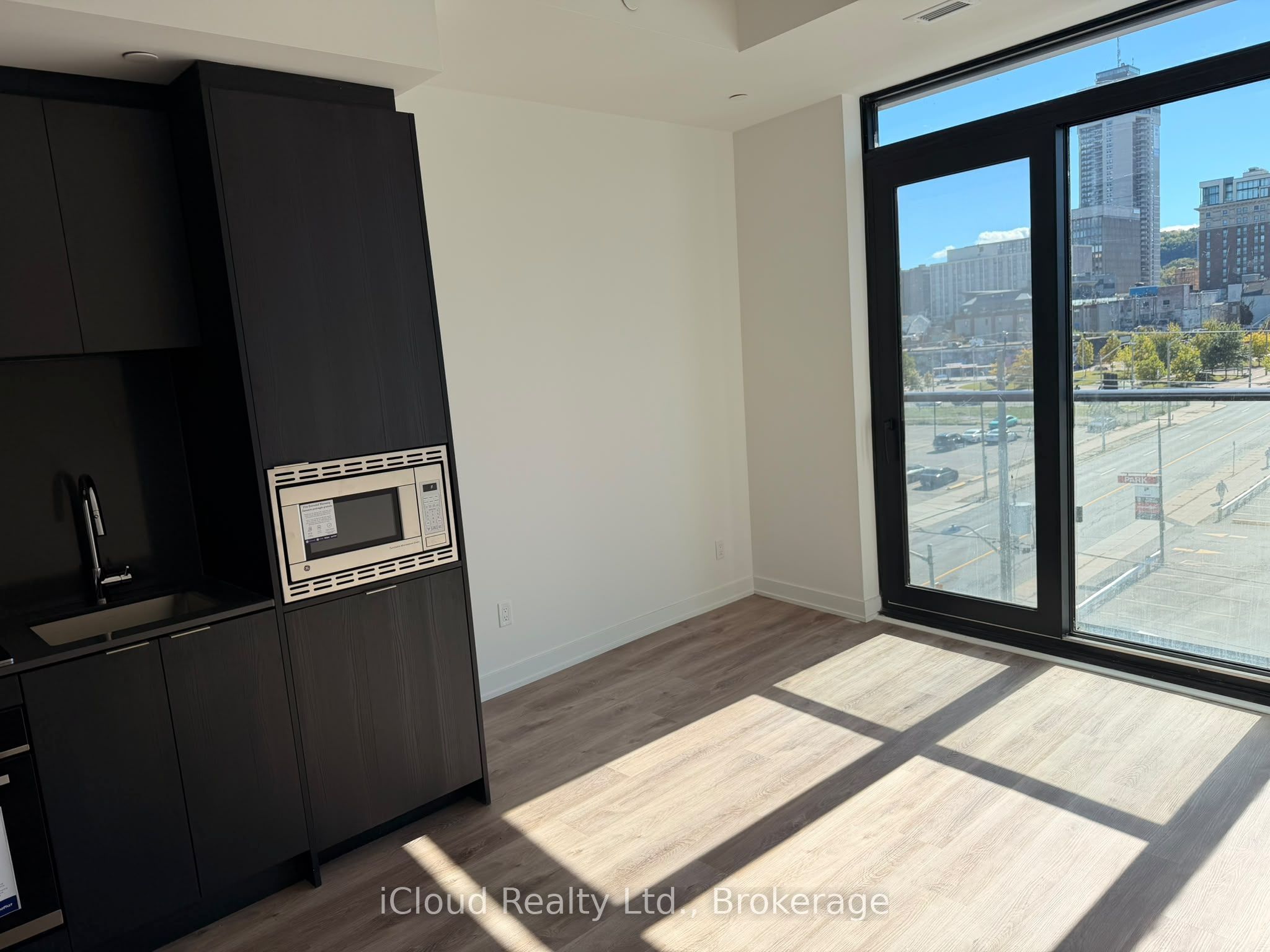 91 John Street North Street 508 Property Photo 7