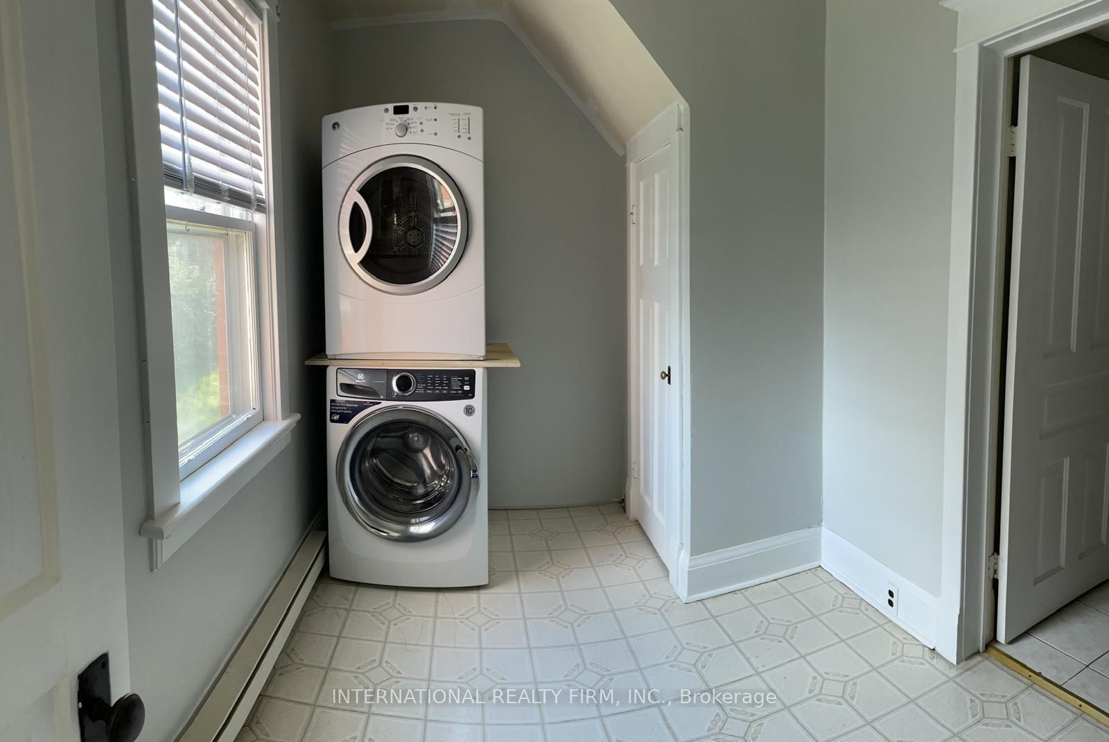 120 St Andrews Street Property Photo 3