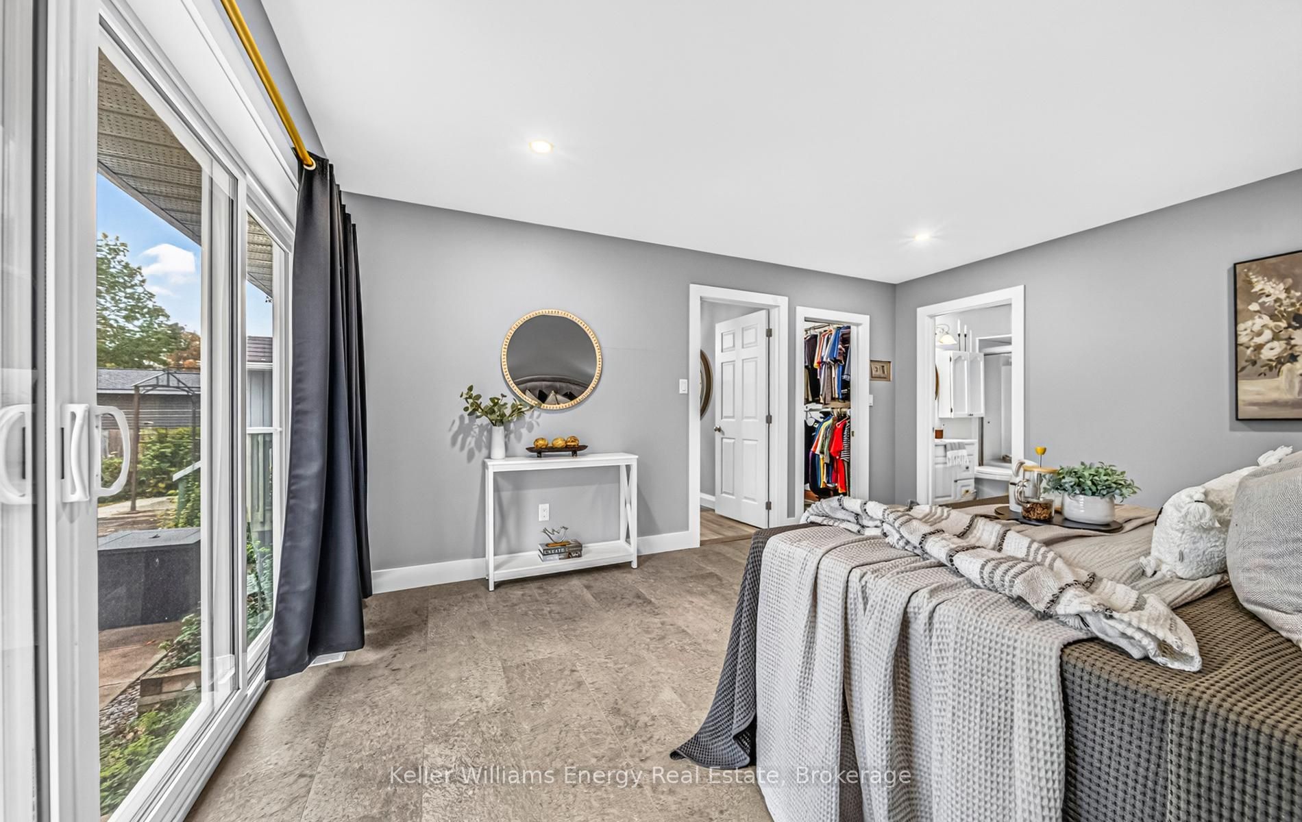 74 William Street Property Photo 14