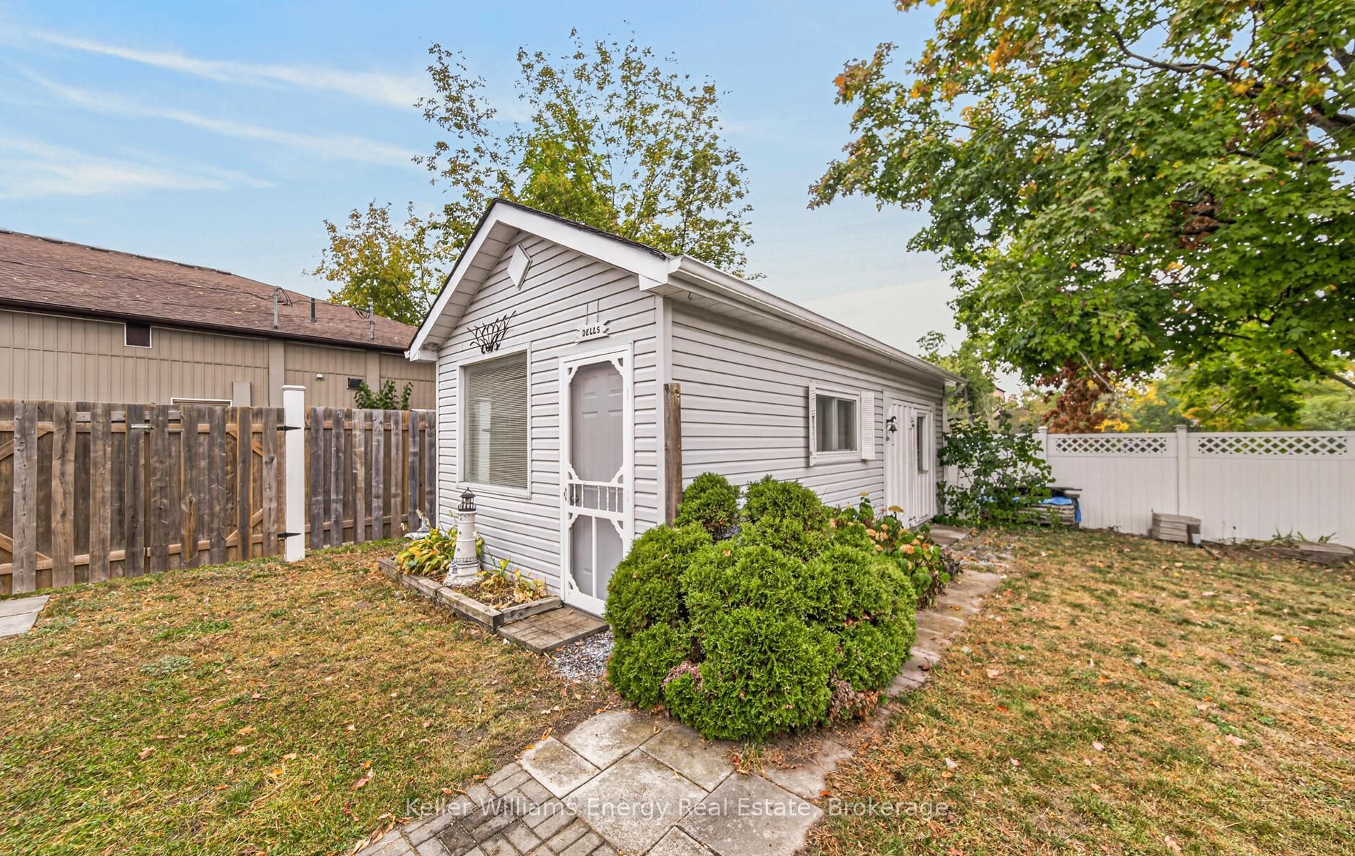 74 William Street Property Photo 44