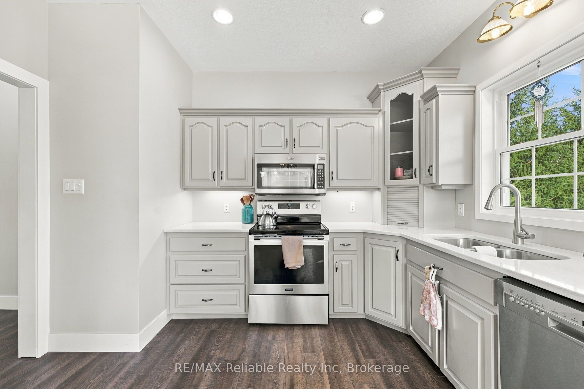 201 Cowper Street Property Photo 6