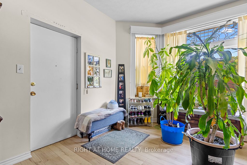 774 4th Avenue E 1 Property Photo 6