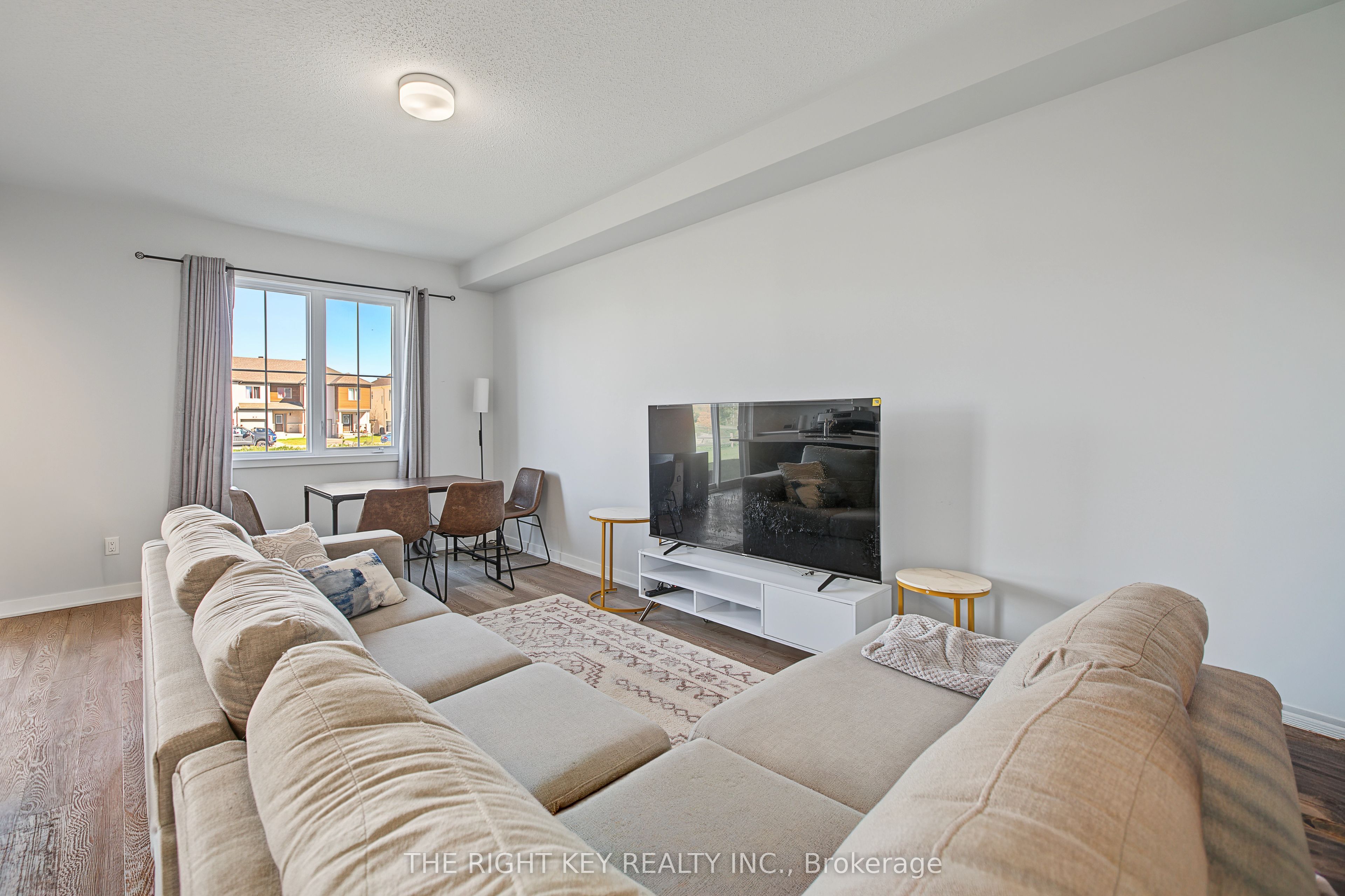 614 Keatons Way Property Photo 5