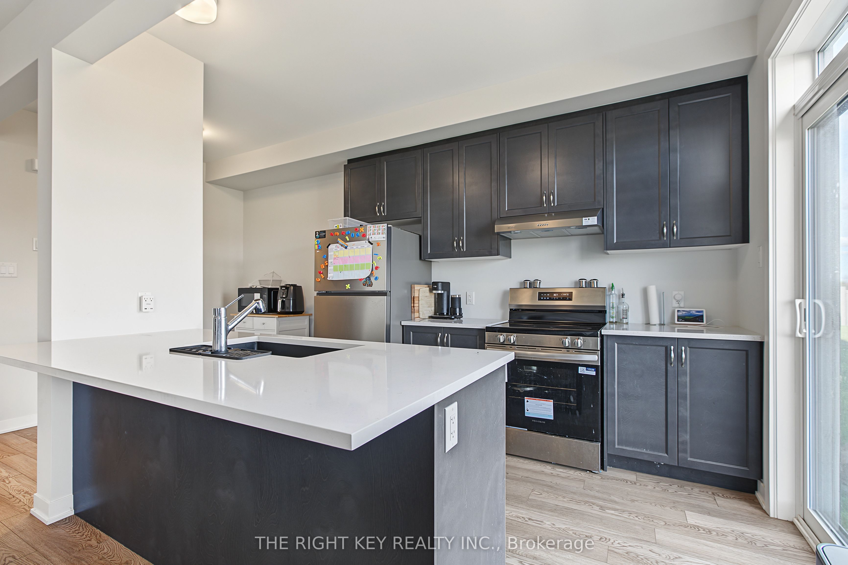 614 Keatons Way Property Photo 9