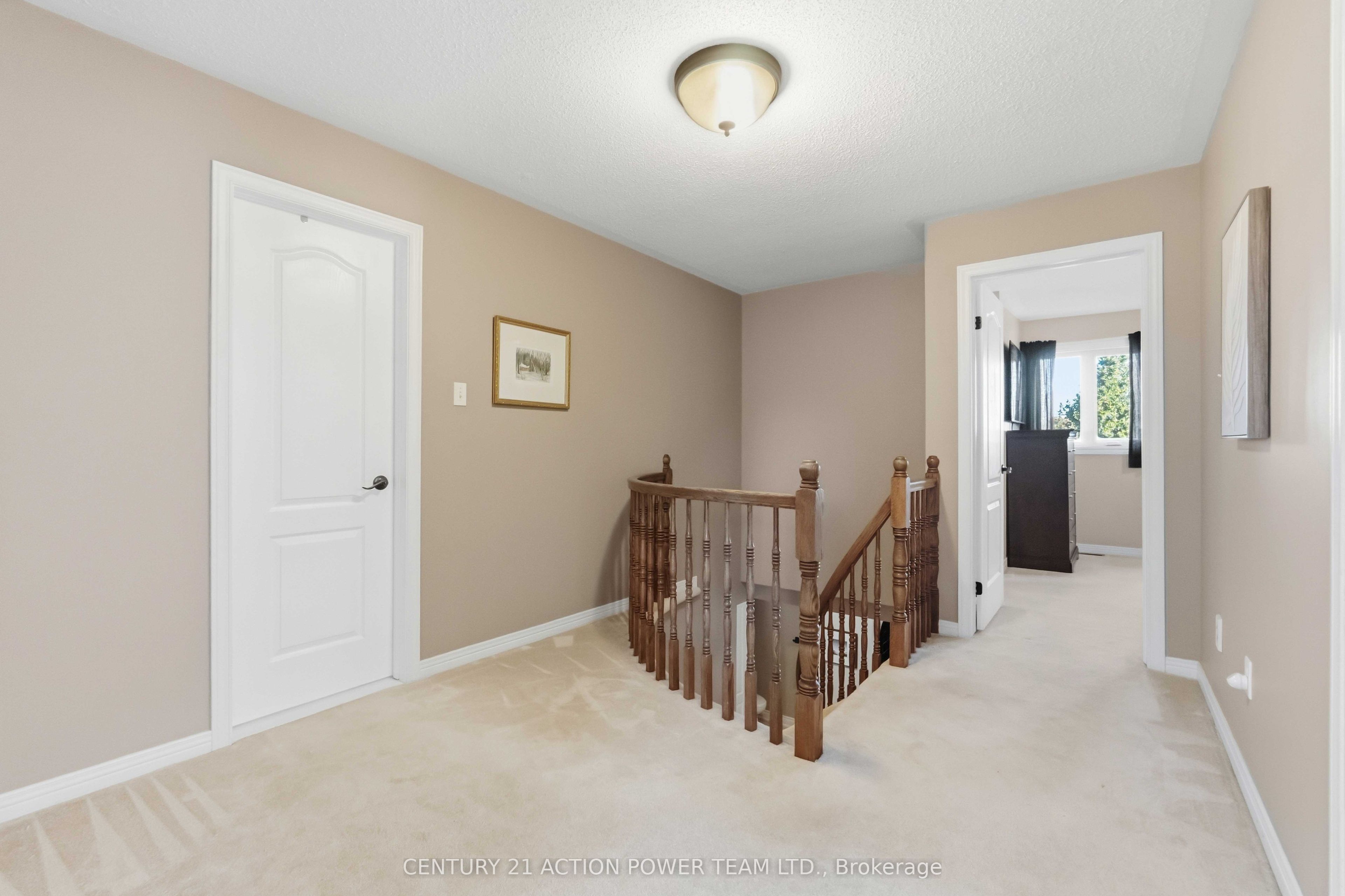 1032 Sheenboro Crescent Property Photo 18