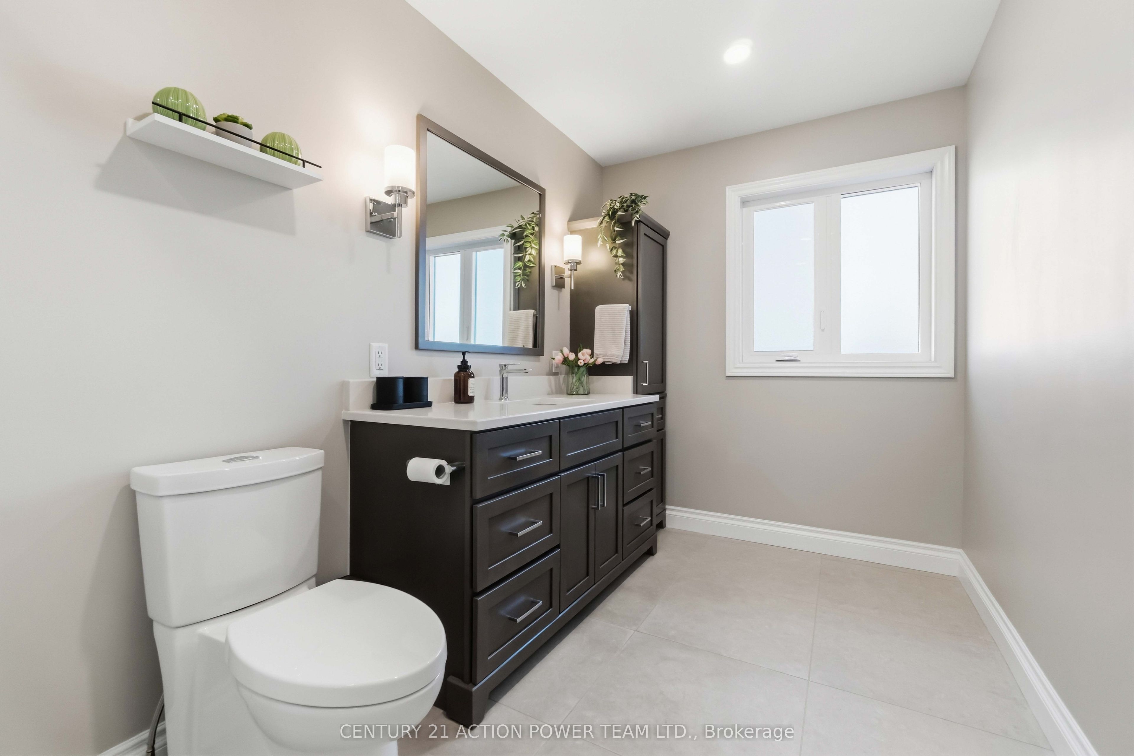 1032 Sheenboro Crescent Property Photo 22