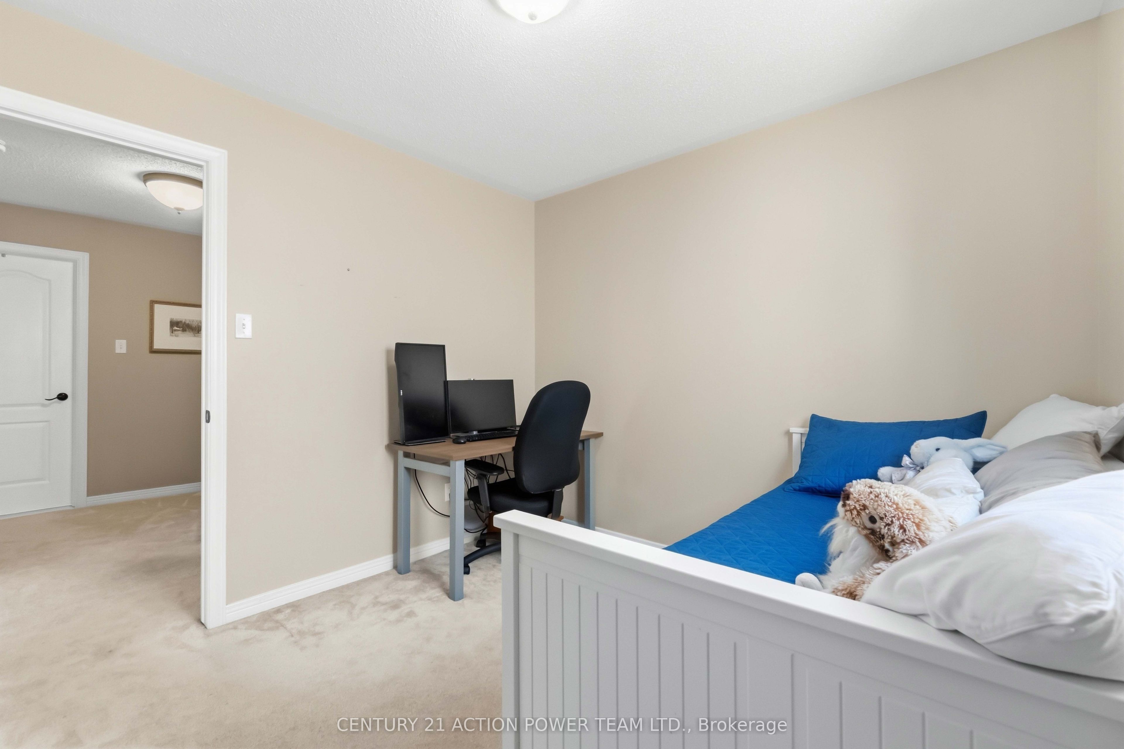 1032 Sheenboro Crescent Property Photo 24