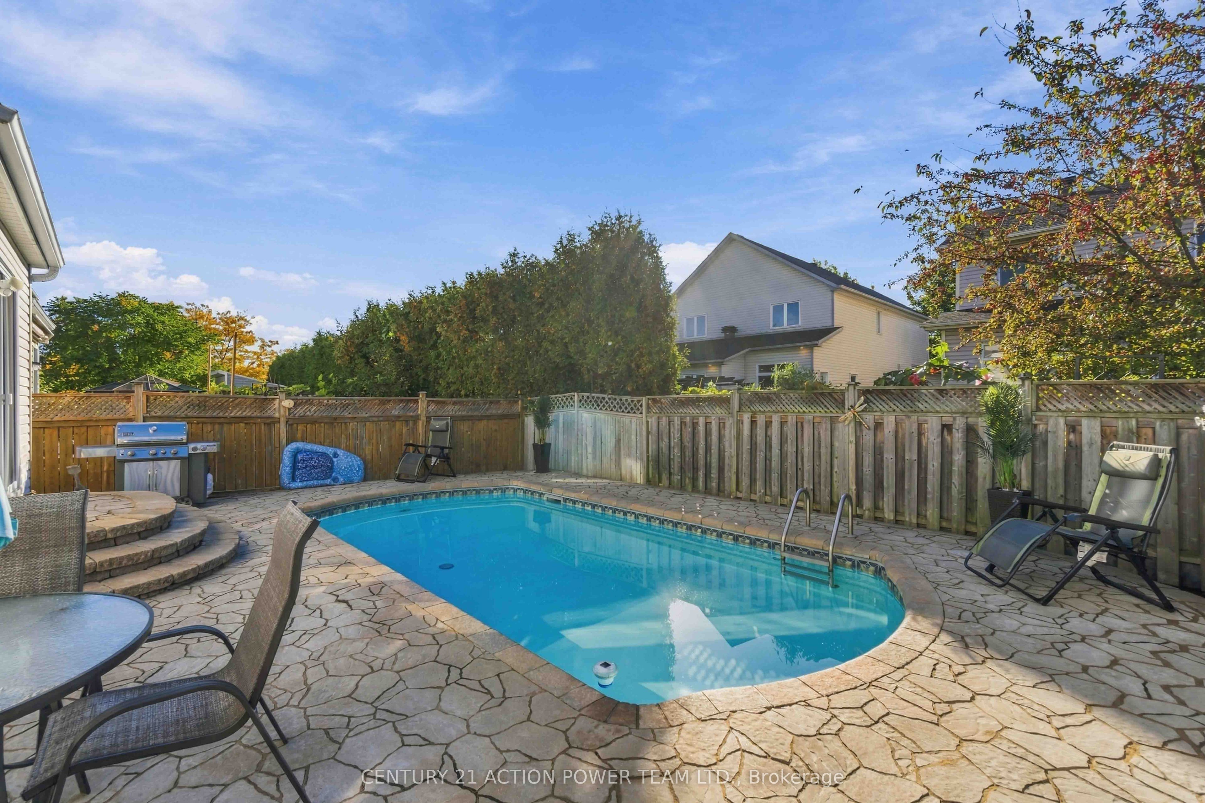 1032 Sheenboro Crescent Property Photo 43