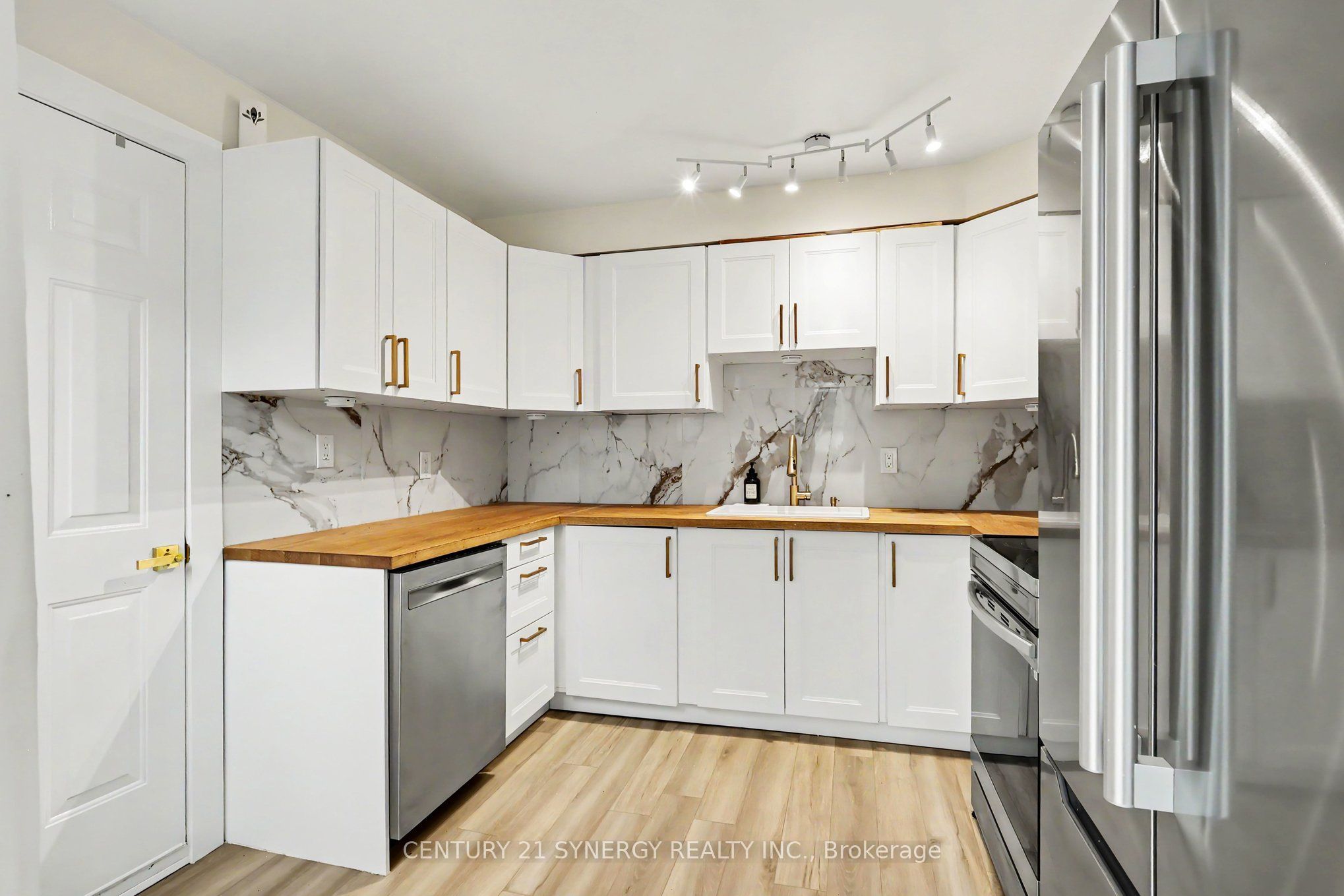 71 Compata Way Property Photo 5