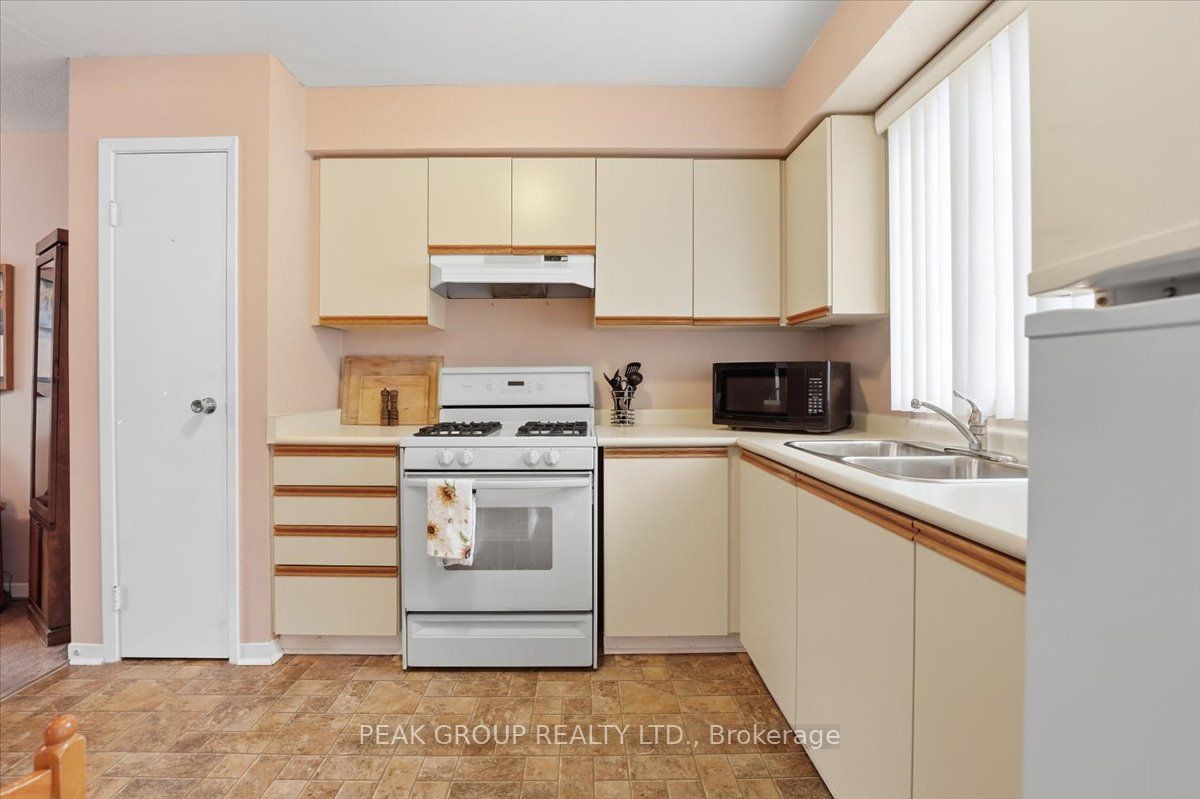 8136 Coventry Road 20 Property Photo 10