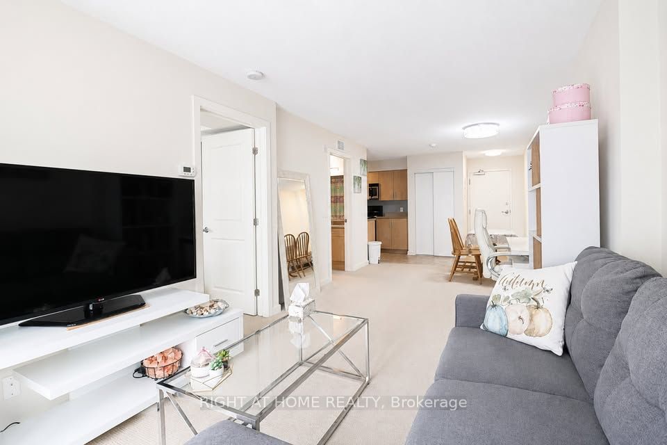 138 Somerset Street W 711 Property Photo 3