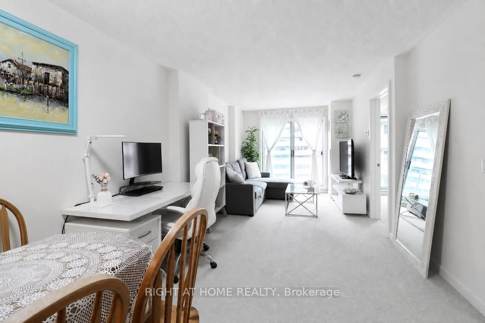 138 Somerset Street W 711 Property Photo 5