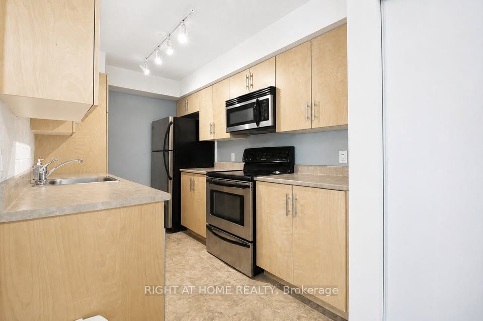 138 Somerset Street W 711 Property Photo 7