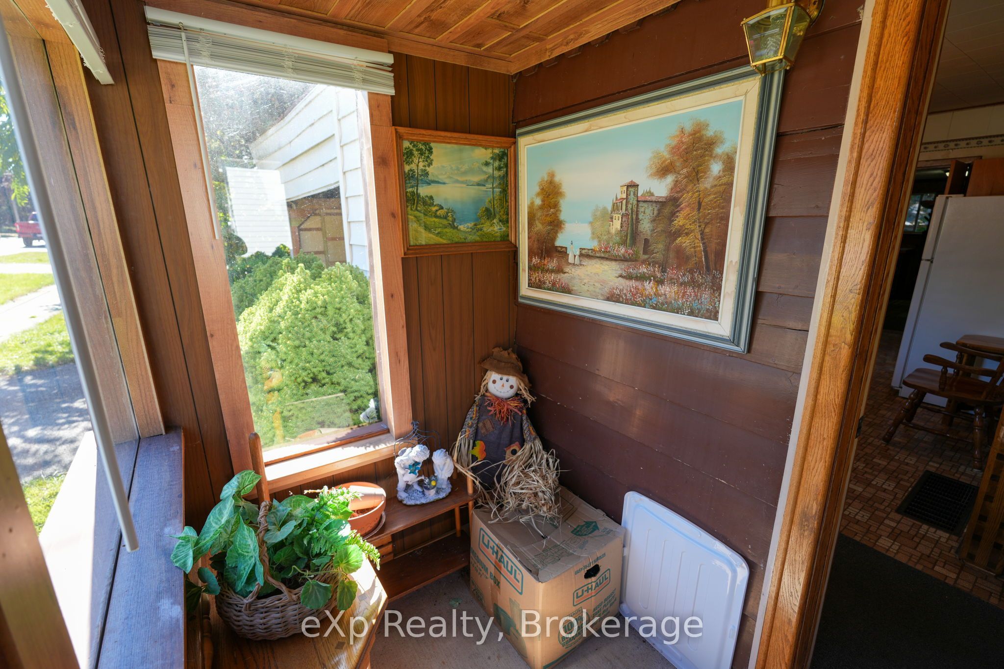 778 8th Avenue E Property Photo 6