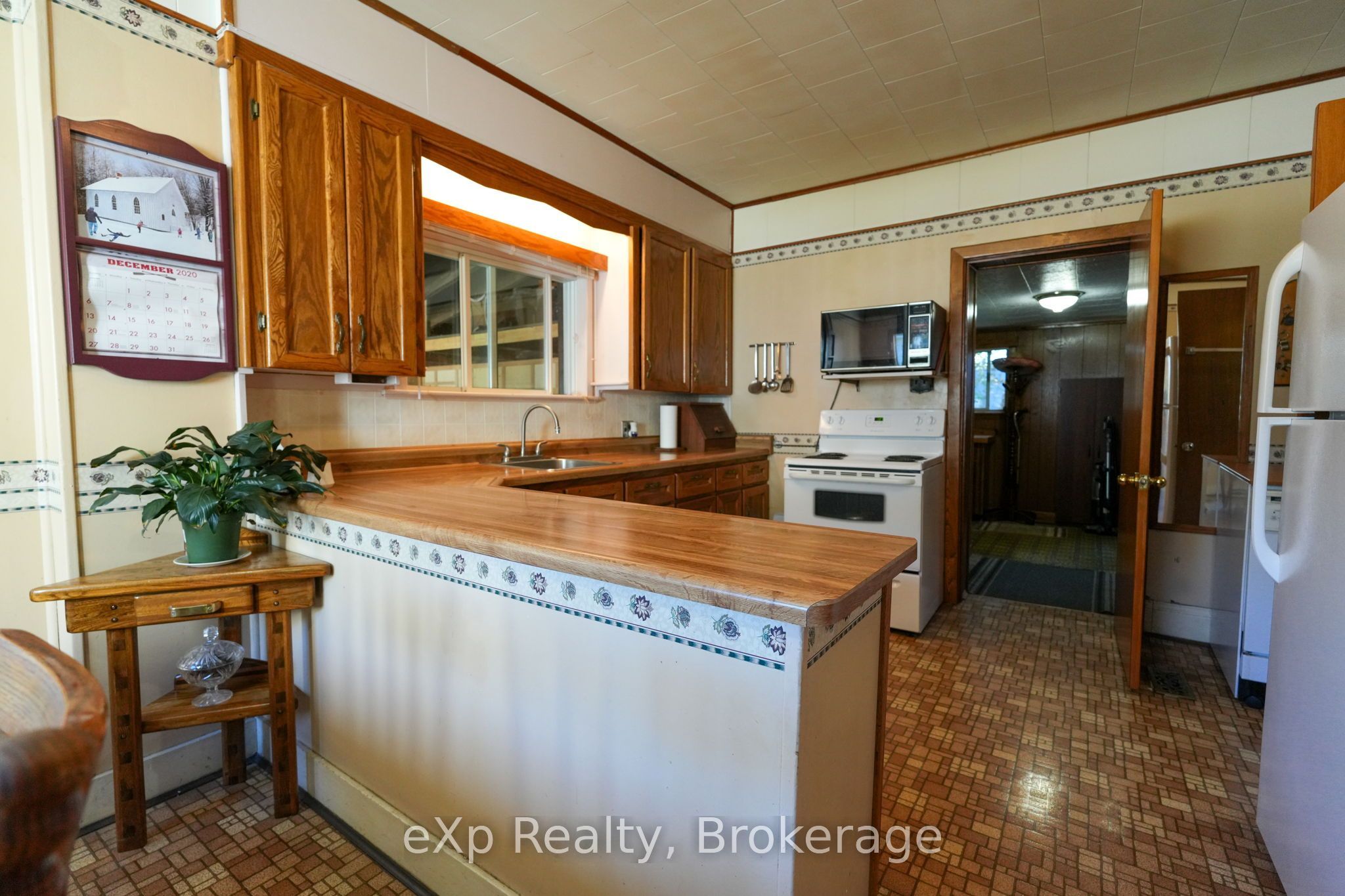 778 8th Avenue E Property Photo 9