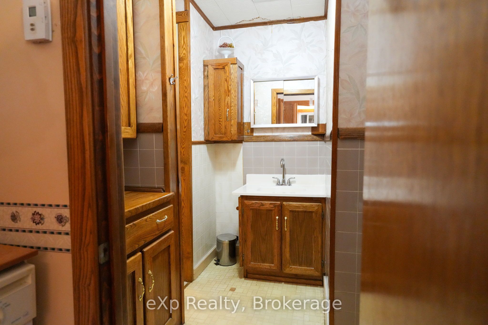 778 8th Avenue E Property Photo 12