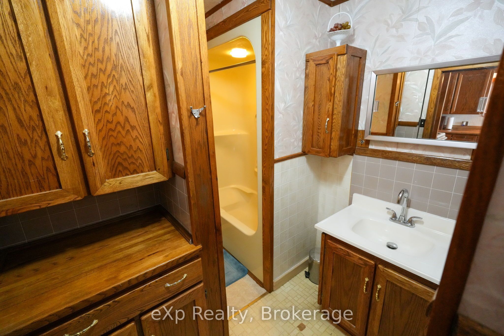778 8th Avenue E Property Photo 13