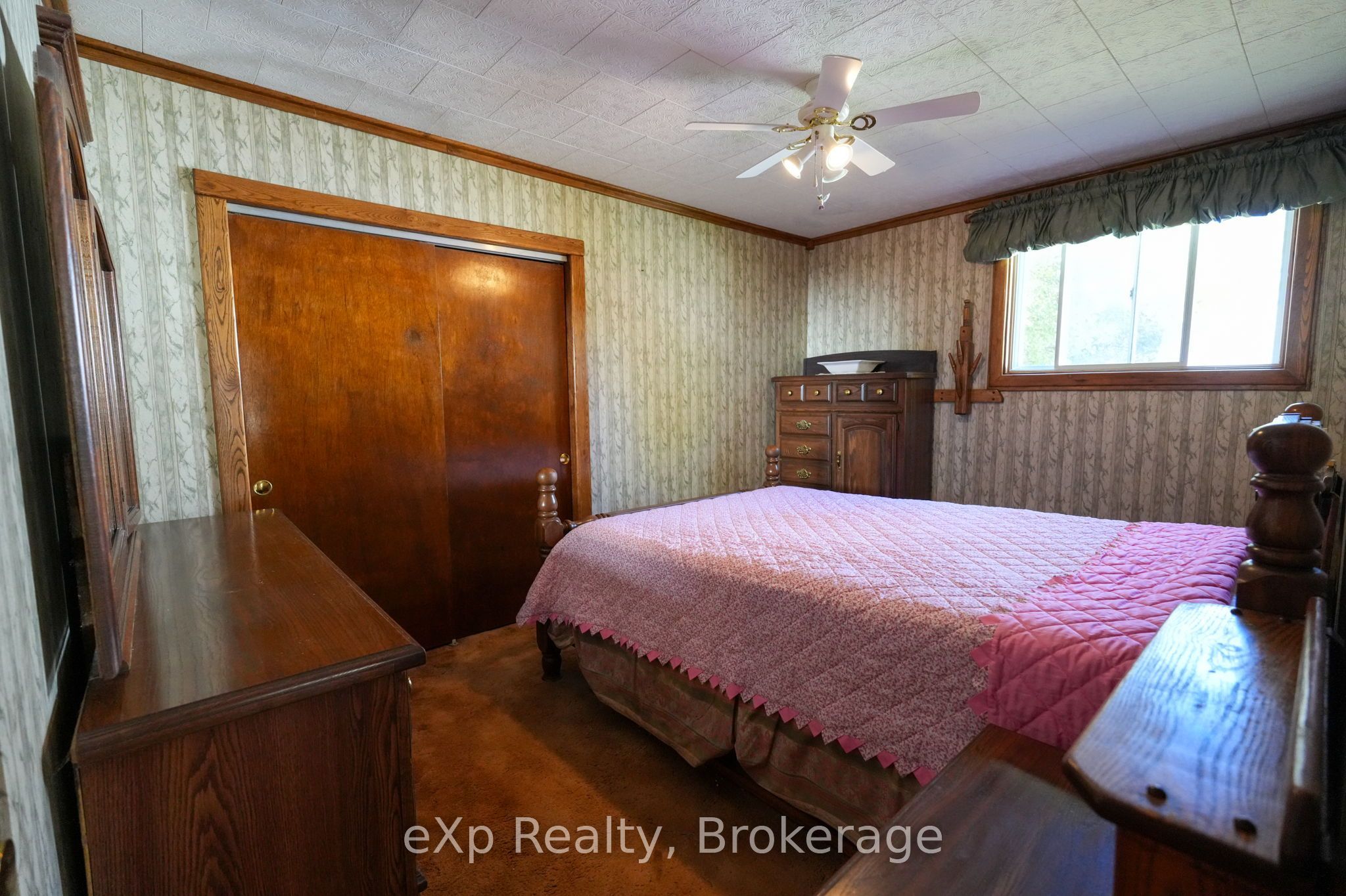 778 8th Avenue E Property Photo 18