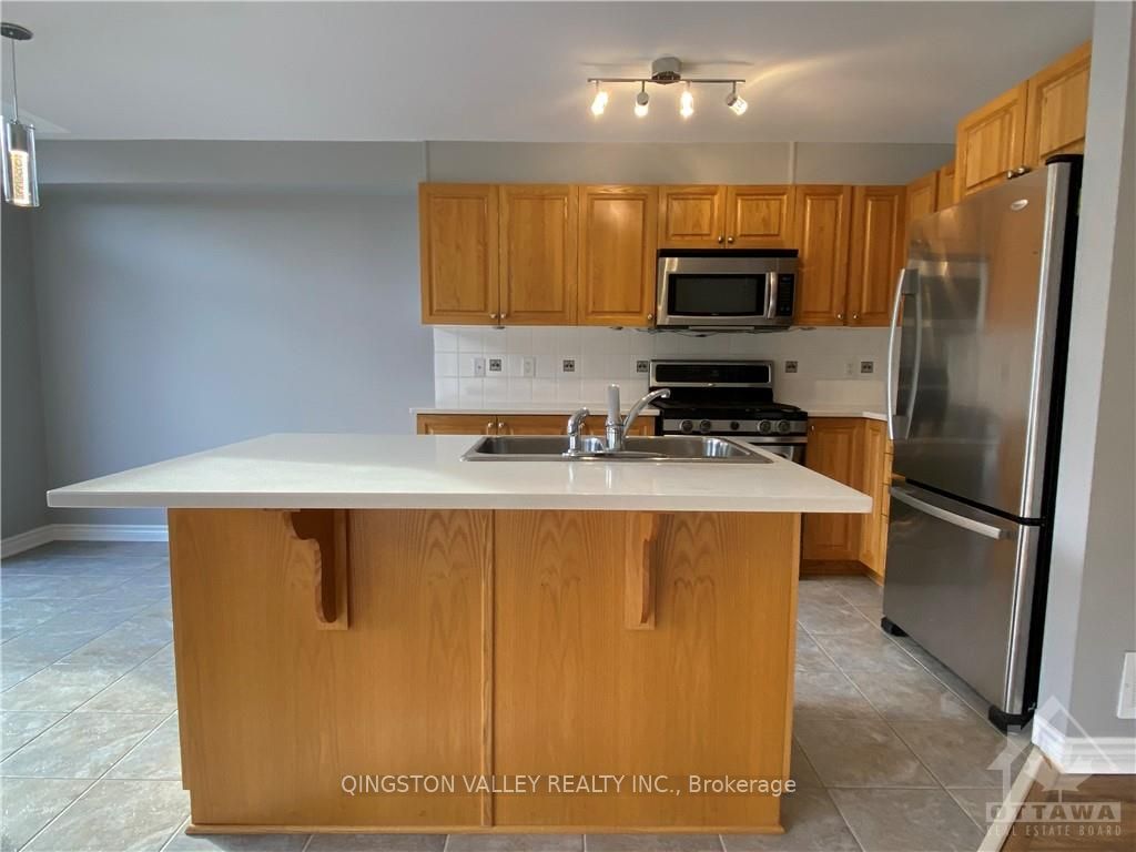 418 Galatina Way Property Photo 10