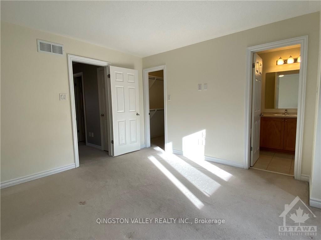 418 Galatina Way Property Photo 14