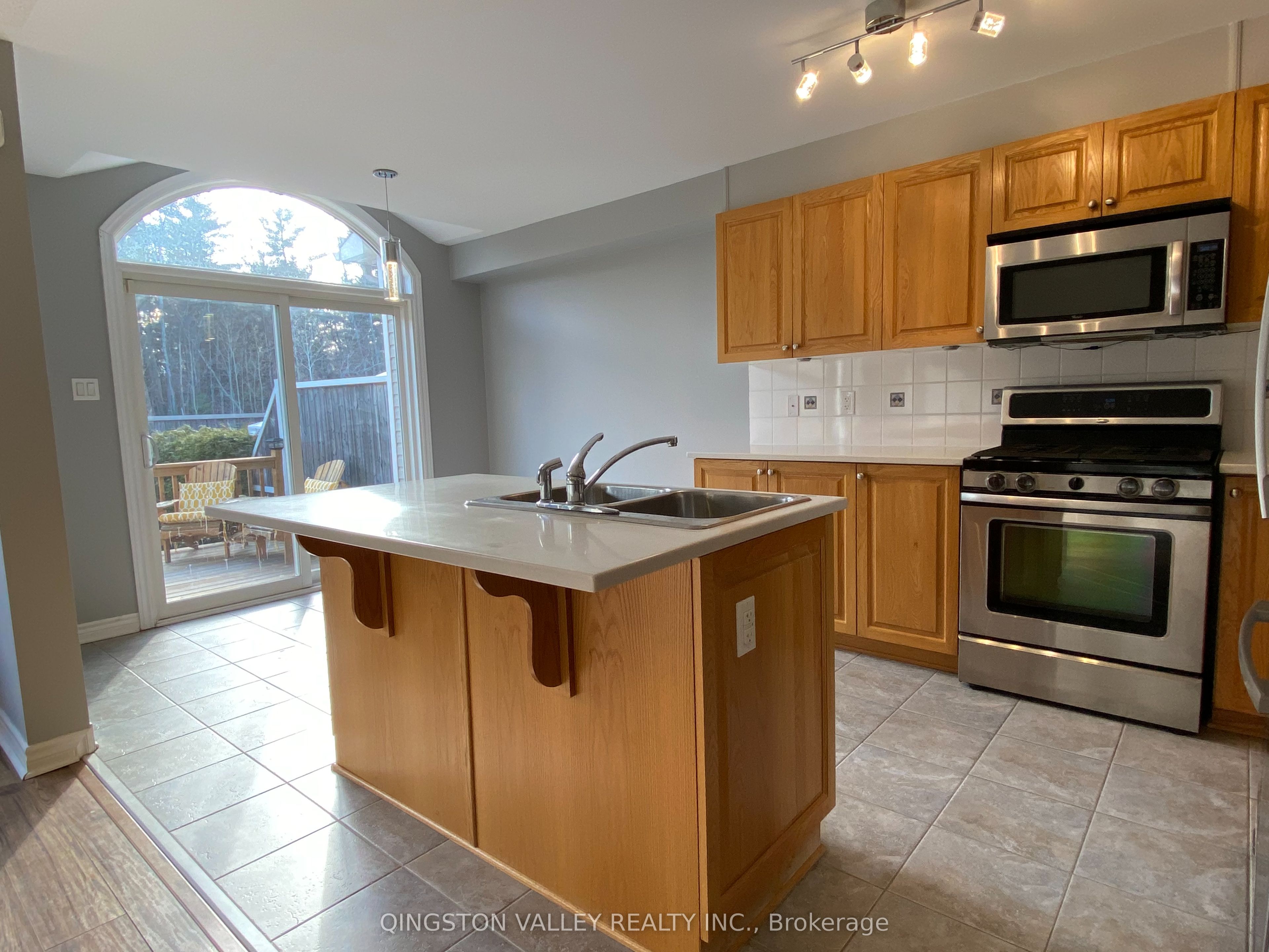 418 Galatina Way Property Photo 33